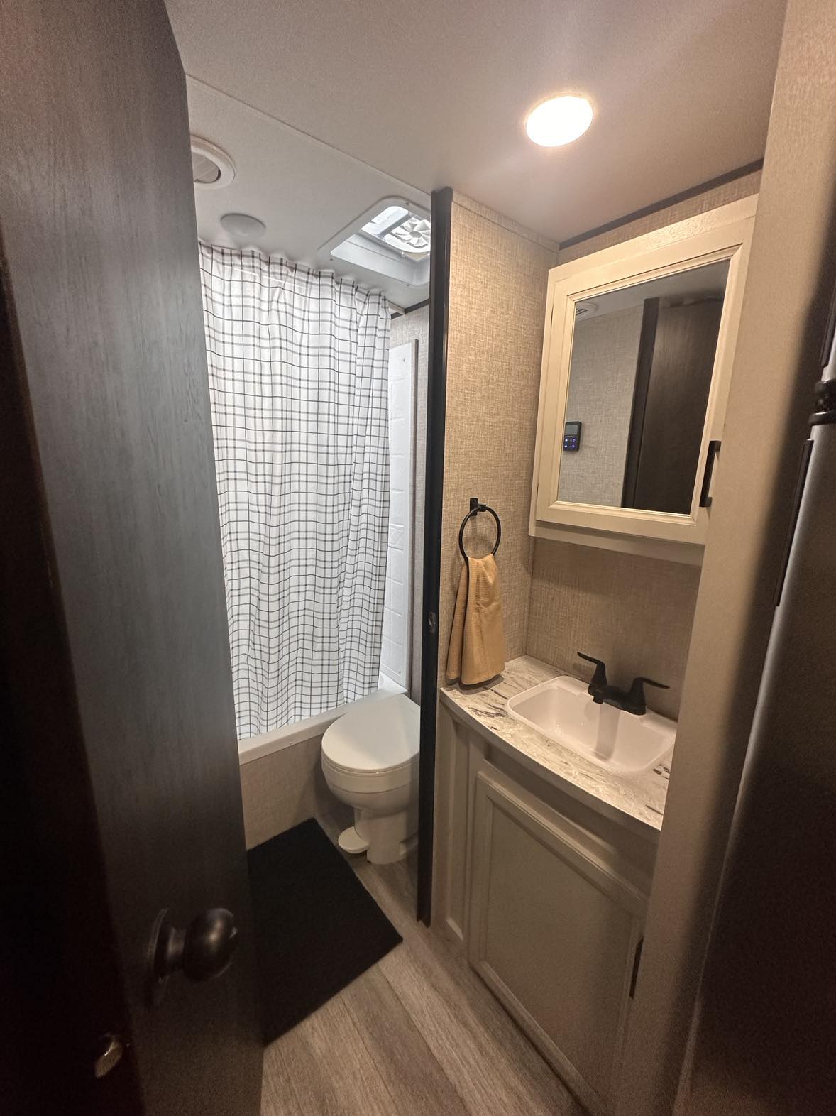 Travel trailer RV Rental 