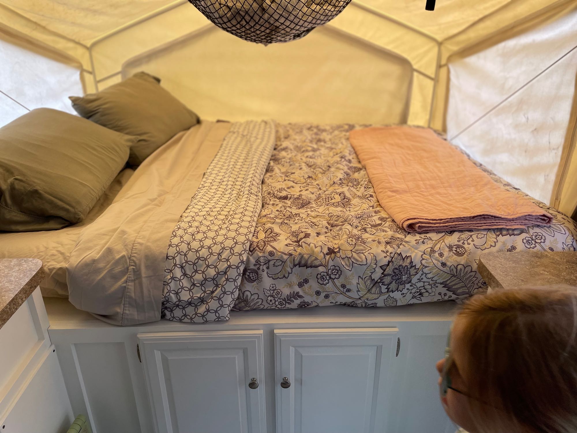 Both are queen beds with mattress toppers to make them more comfortable. . Forest River Rockwood Roo 2017