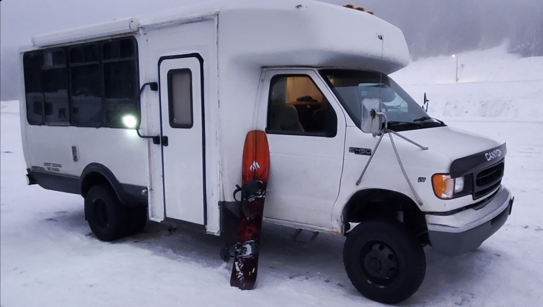 2000 Ford E450 Camper van Rental in Burien, WA Outdoorsy