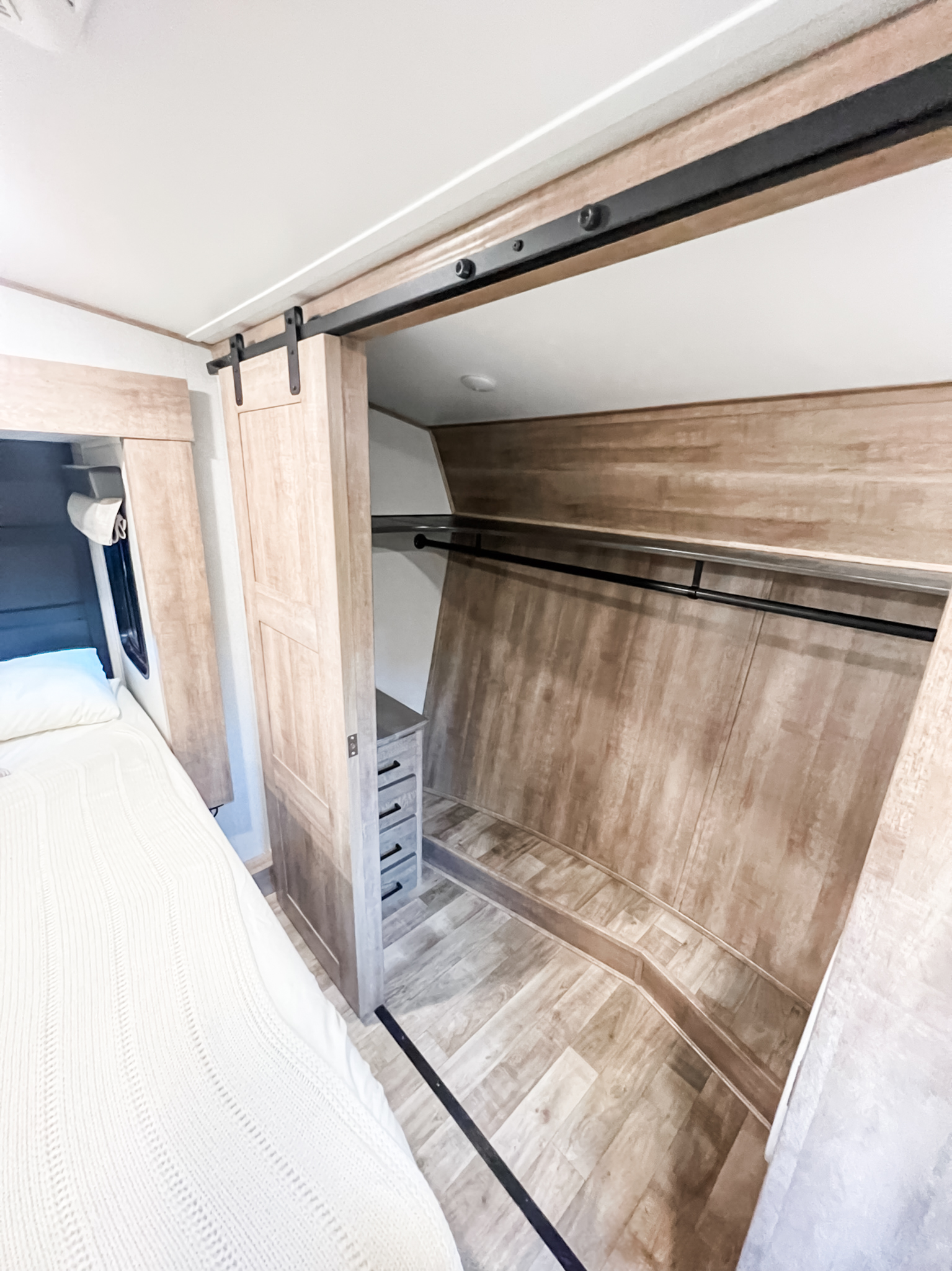 Walk-in closet. Keystone RV Arcadia 2021
