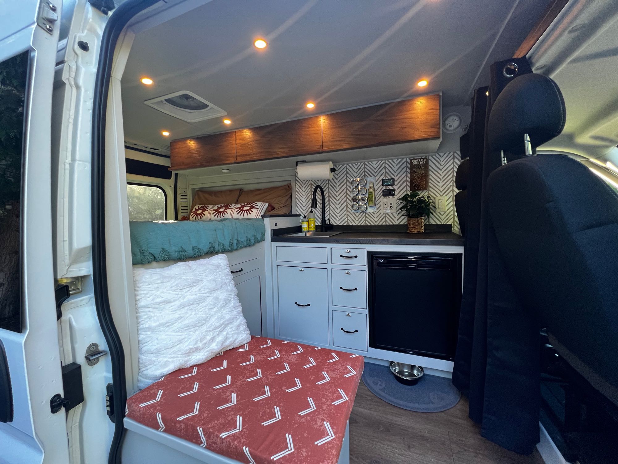 Camper van RV Rental 