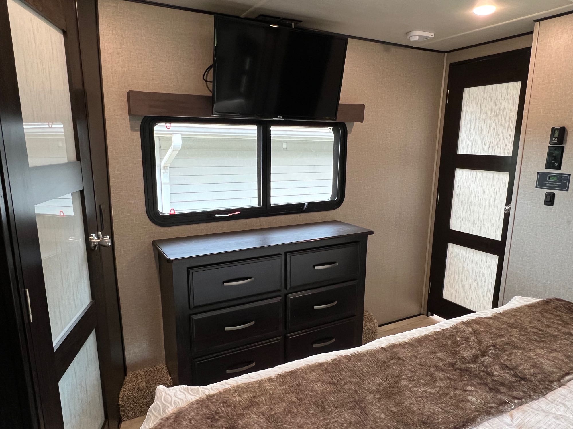 Grand Design Momentum Toy Hauler 2019