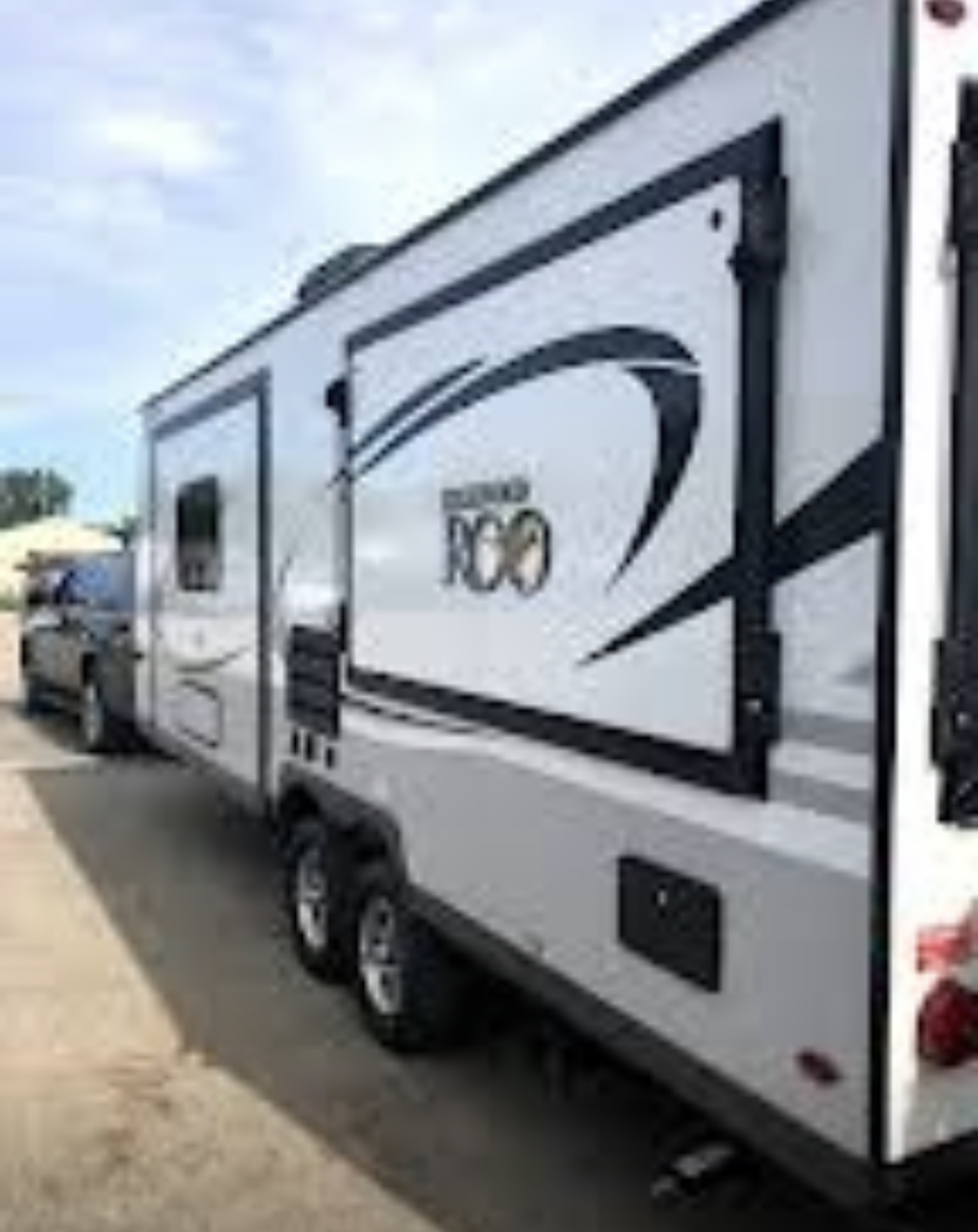 Make lasting memories with room for 10 in Roody-the hybrid trailer-camper!