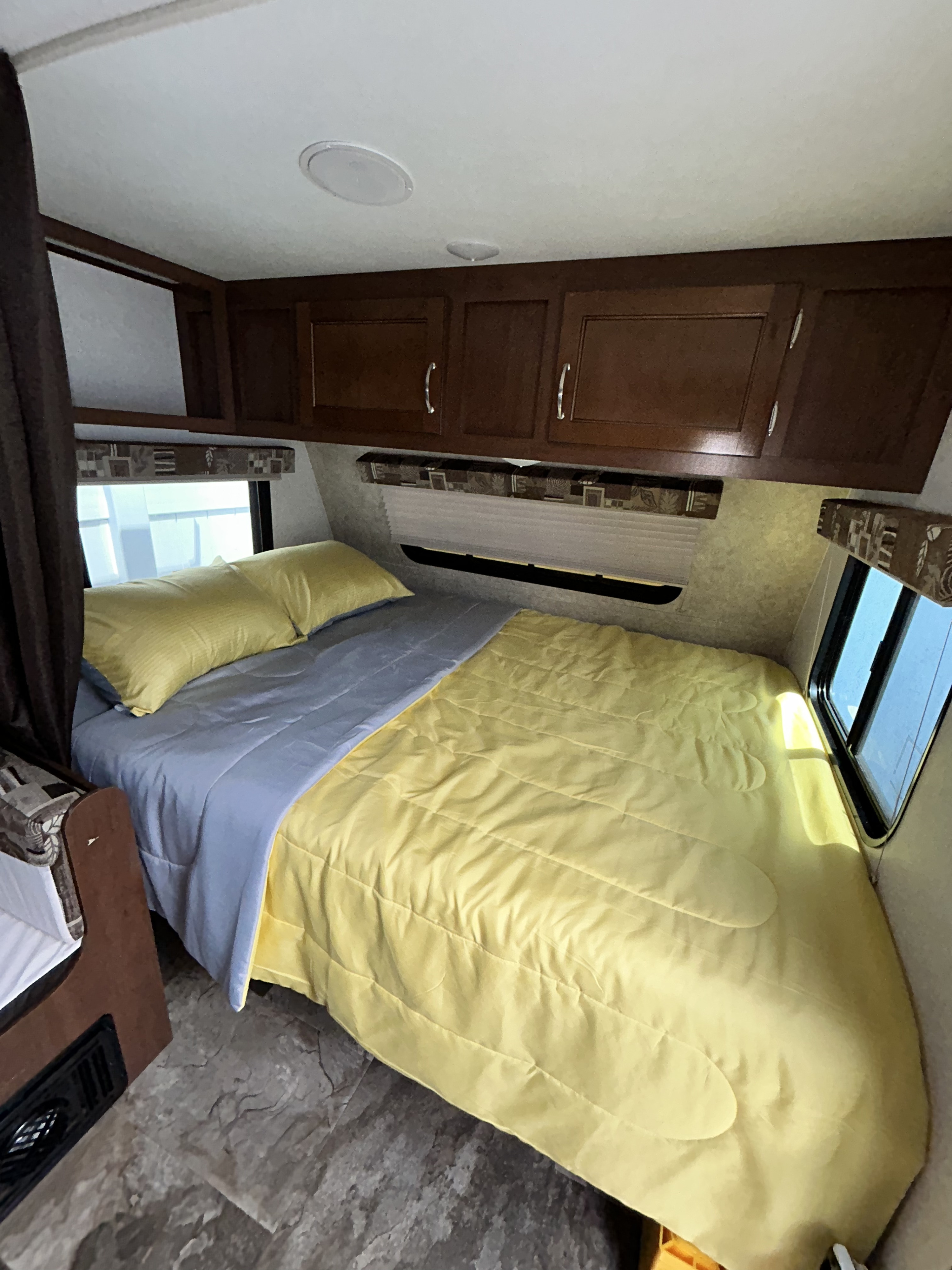 Travel trailer RV Rental 