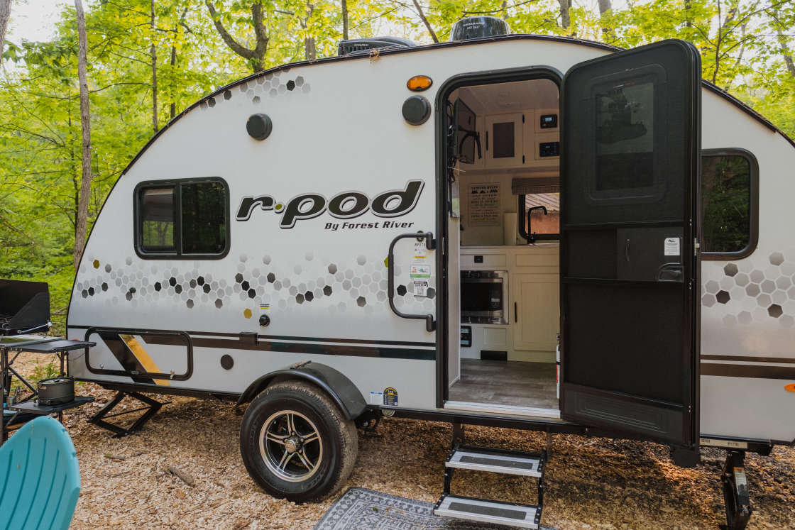 Travel trailer RV Rental 