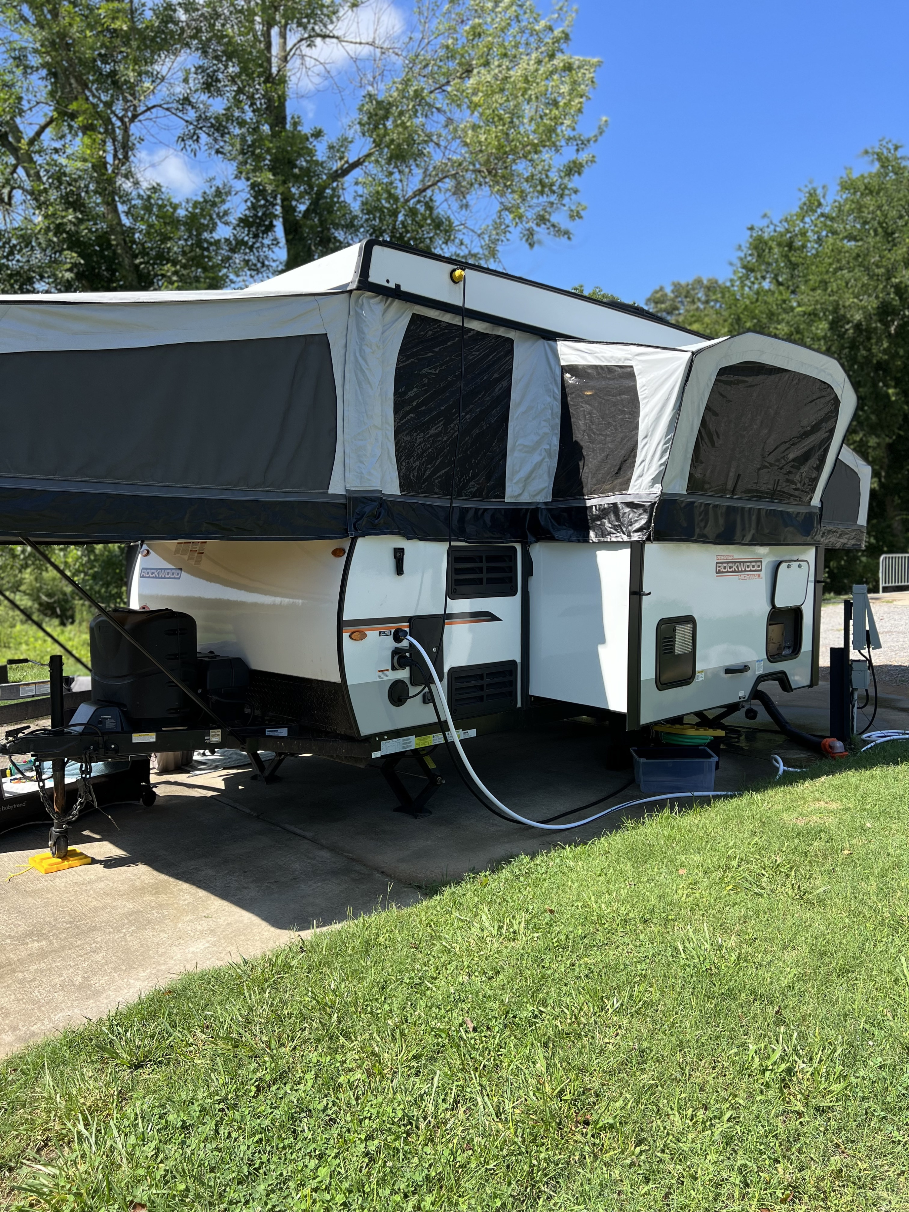 Folding trailer RV Rental 