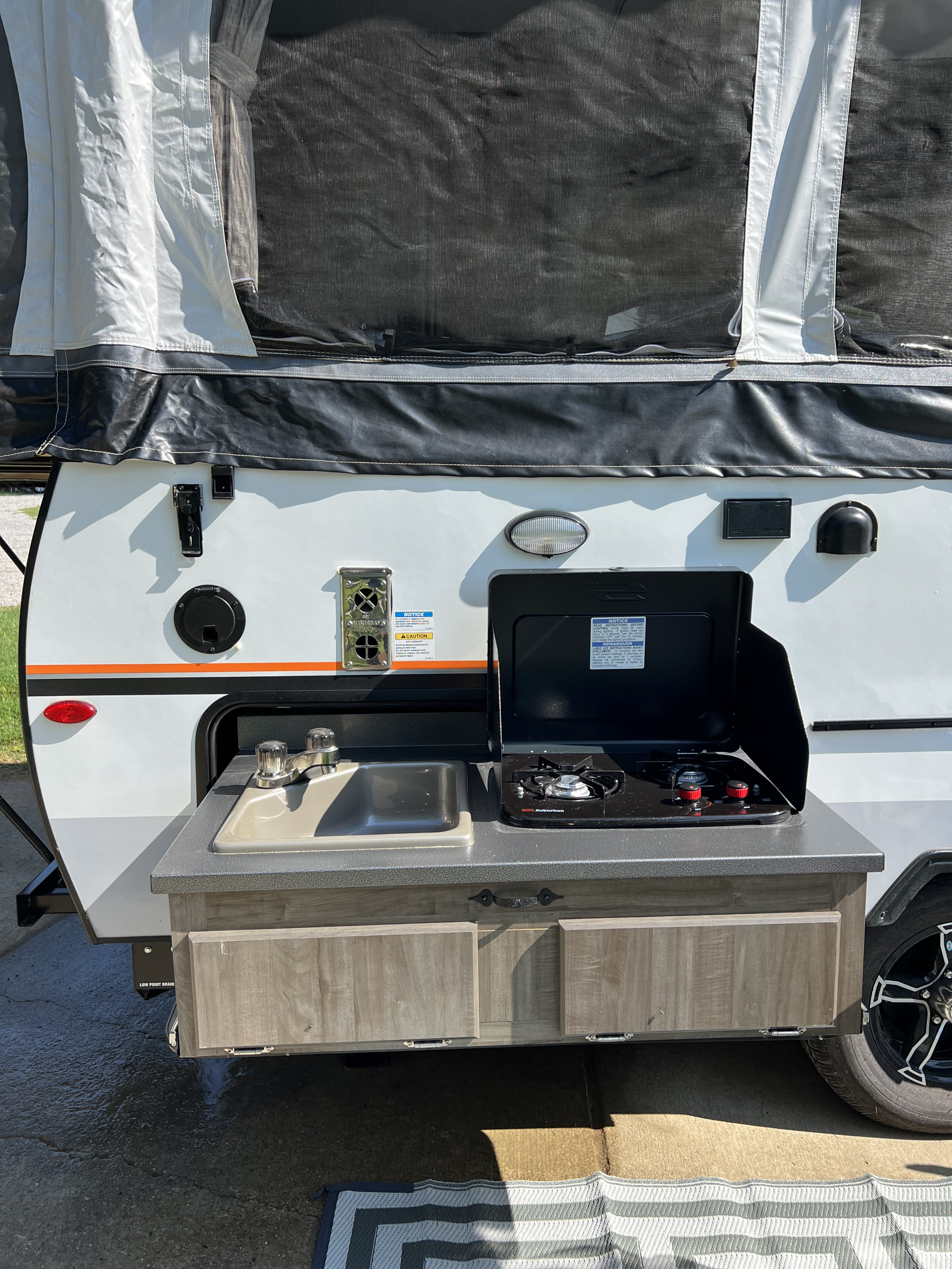 Folding trailer RV Rental 