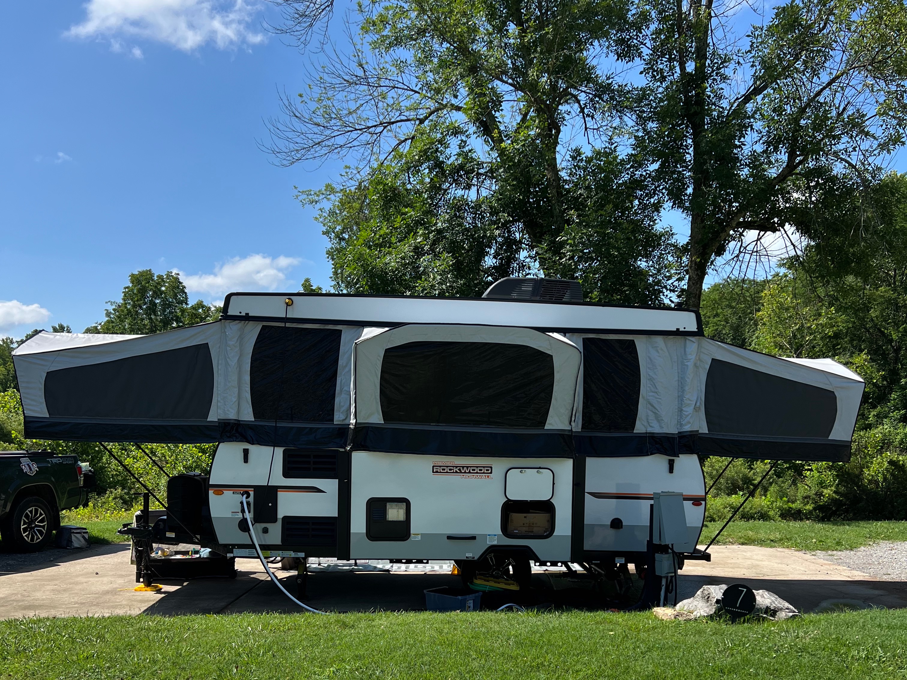 Folding trailer RV Rental 