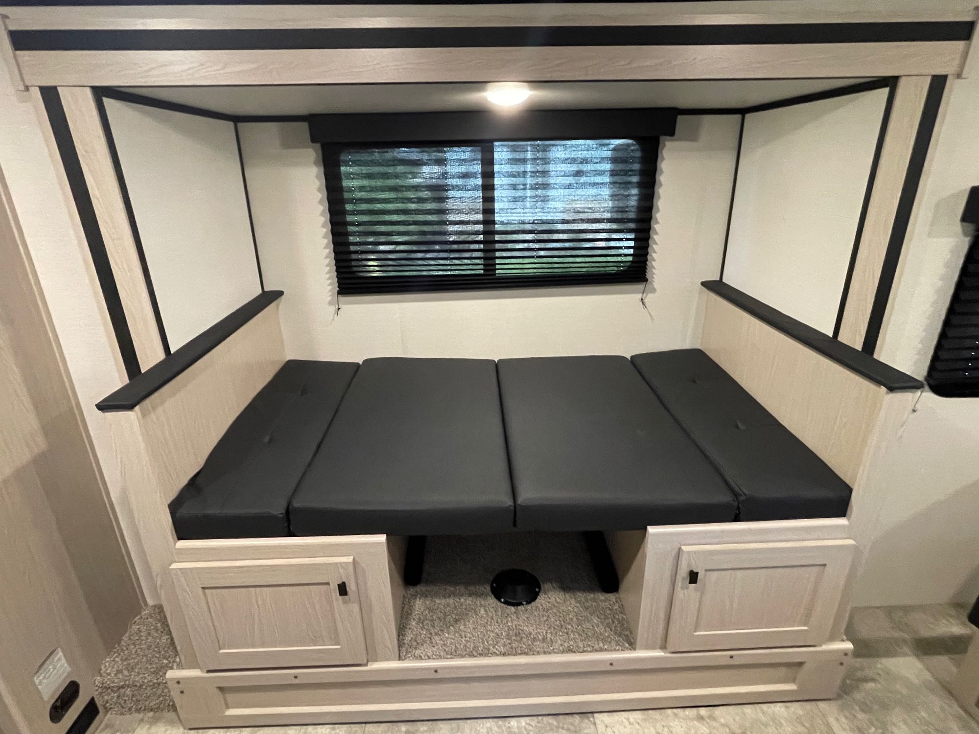 Travel trailer RV Rental 