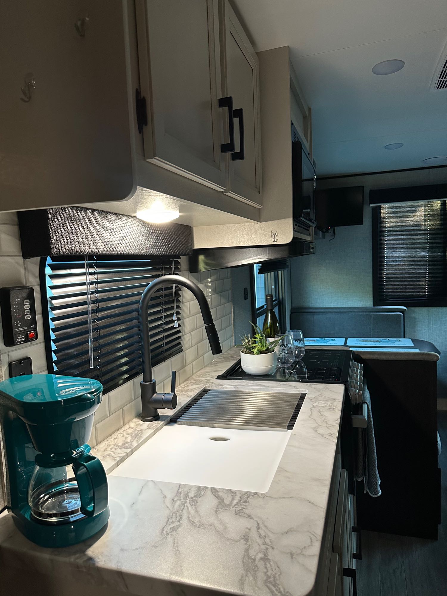 Nature's Perks 2023 Jayco 212QBW