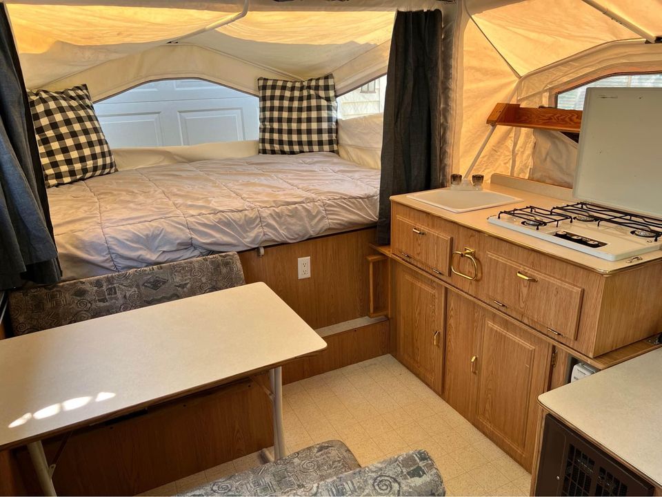 Folding trailer RV Rental 