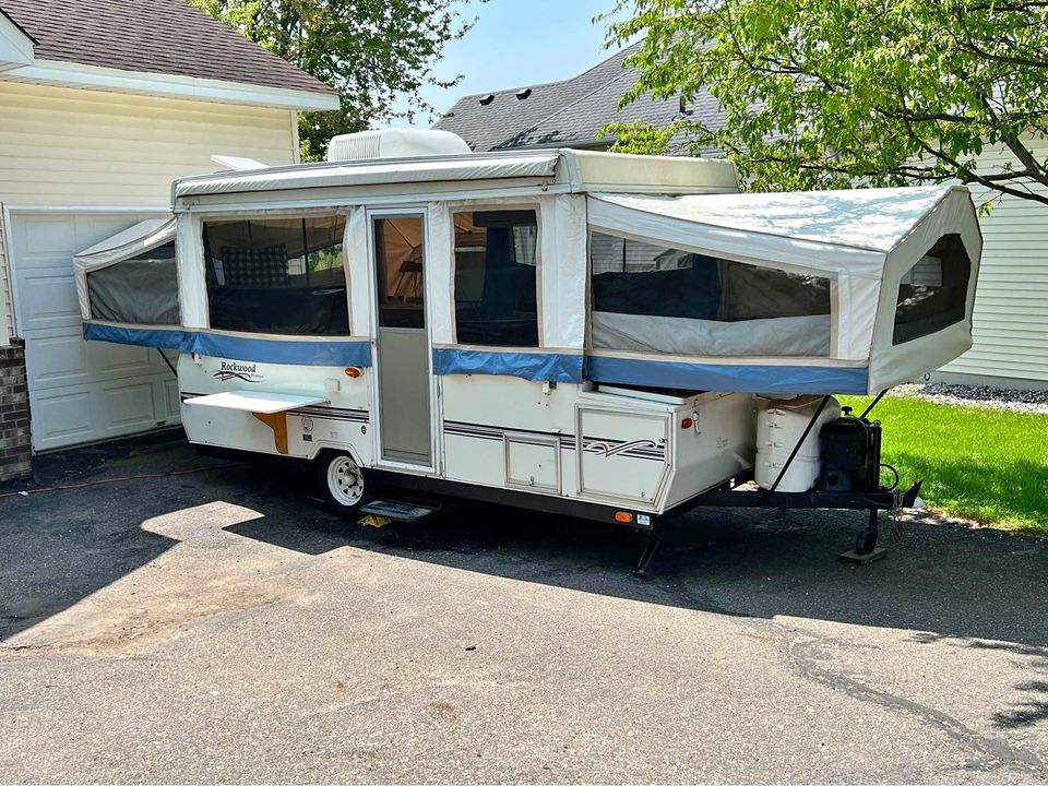 Folding trailer RV Rental 