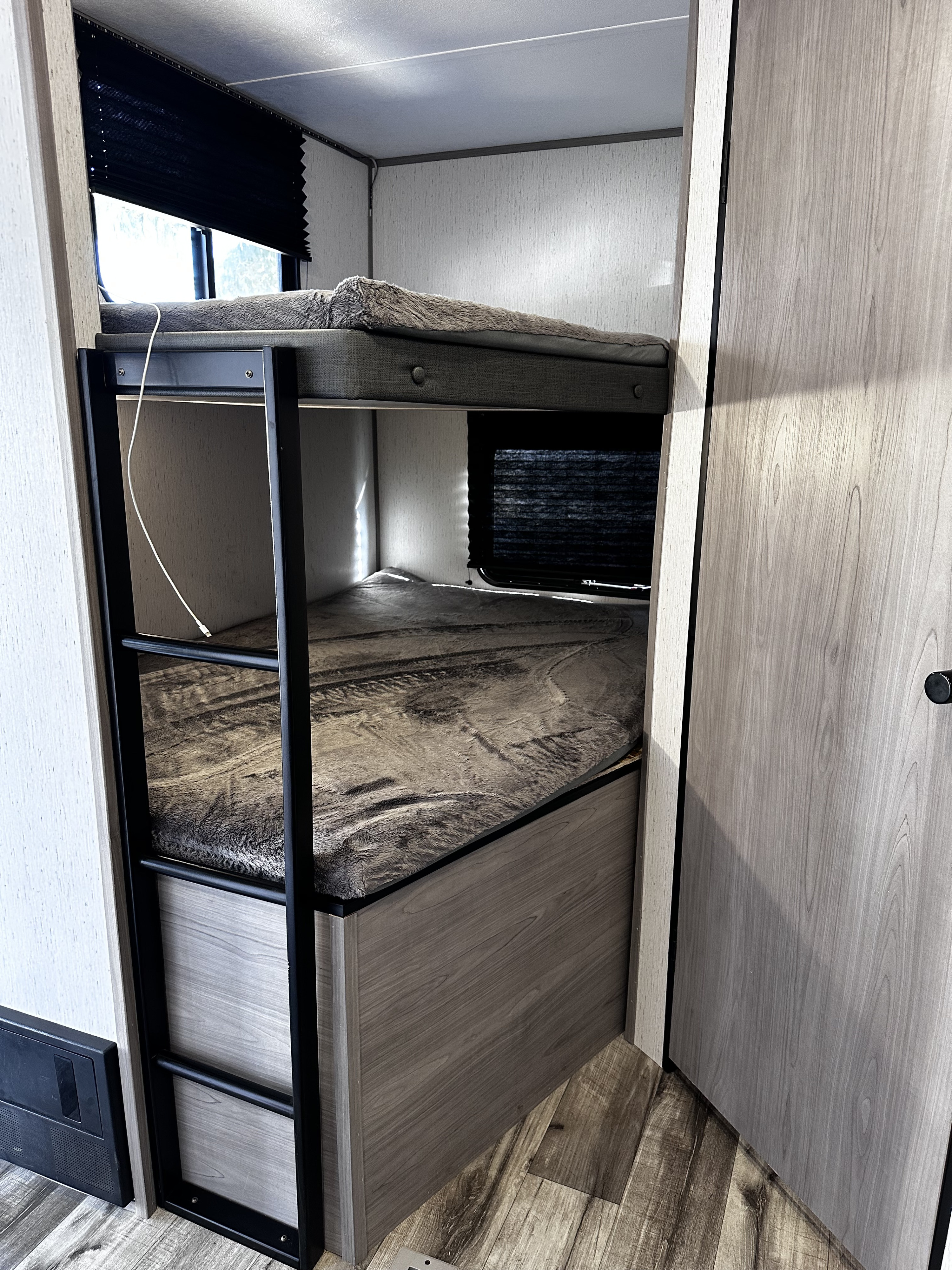 Bunk for 2. Coleman 242BH 2022