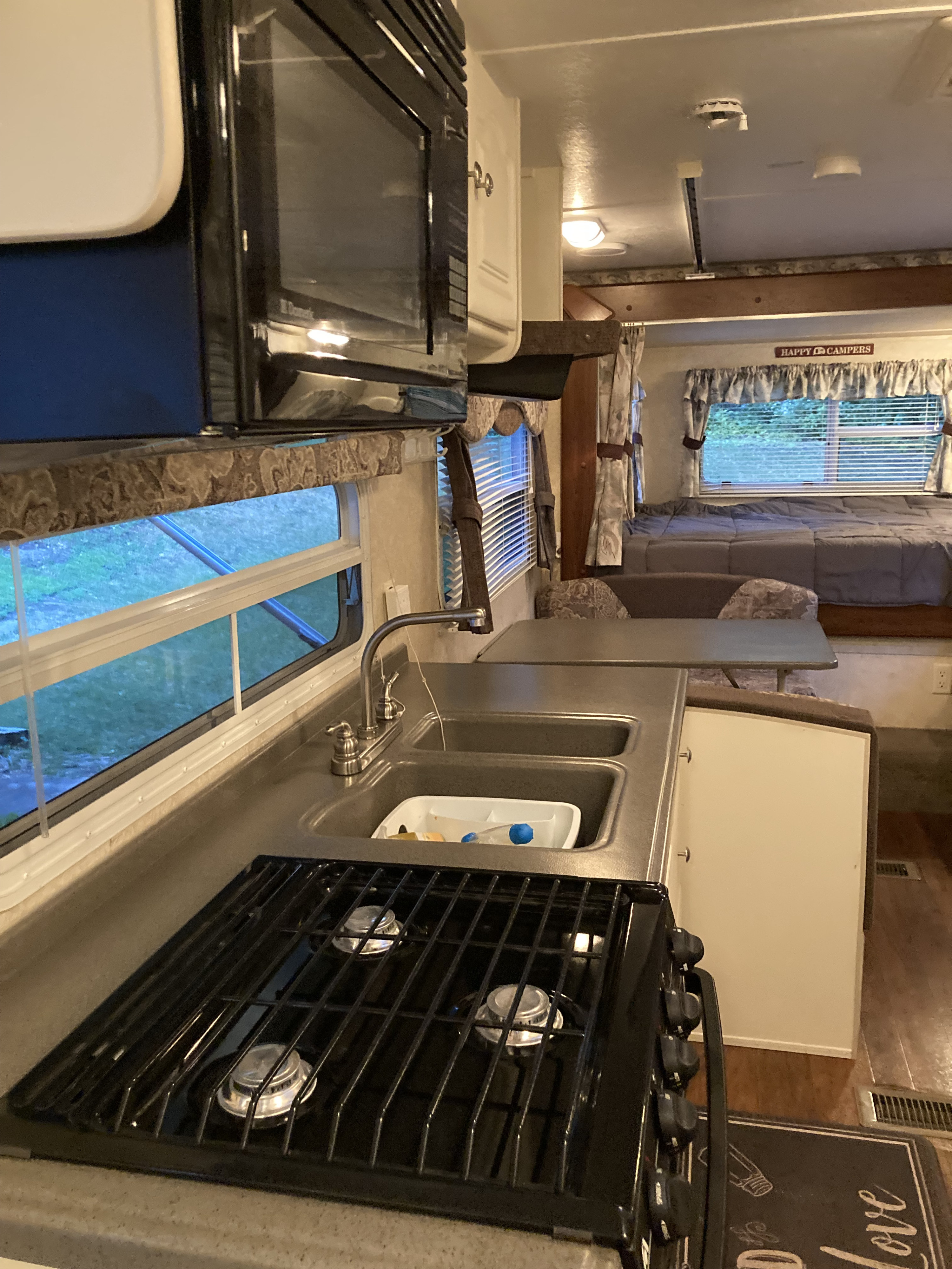 Travel trailer RV Rental 