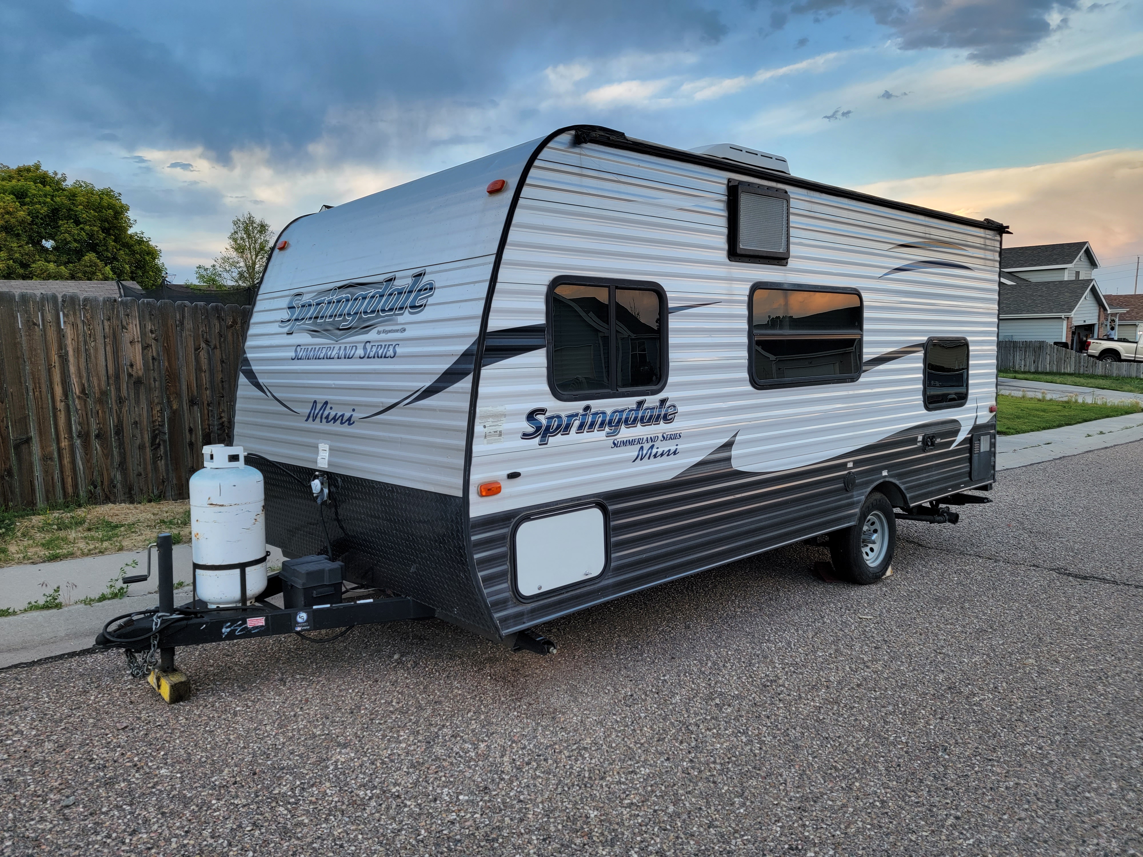 2016 Keystone RV Summerland Mini, smaller, lightweight, and loaded!