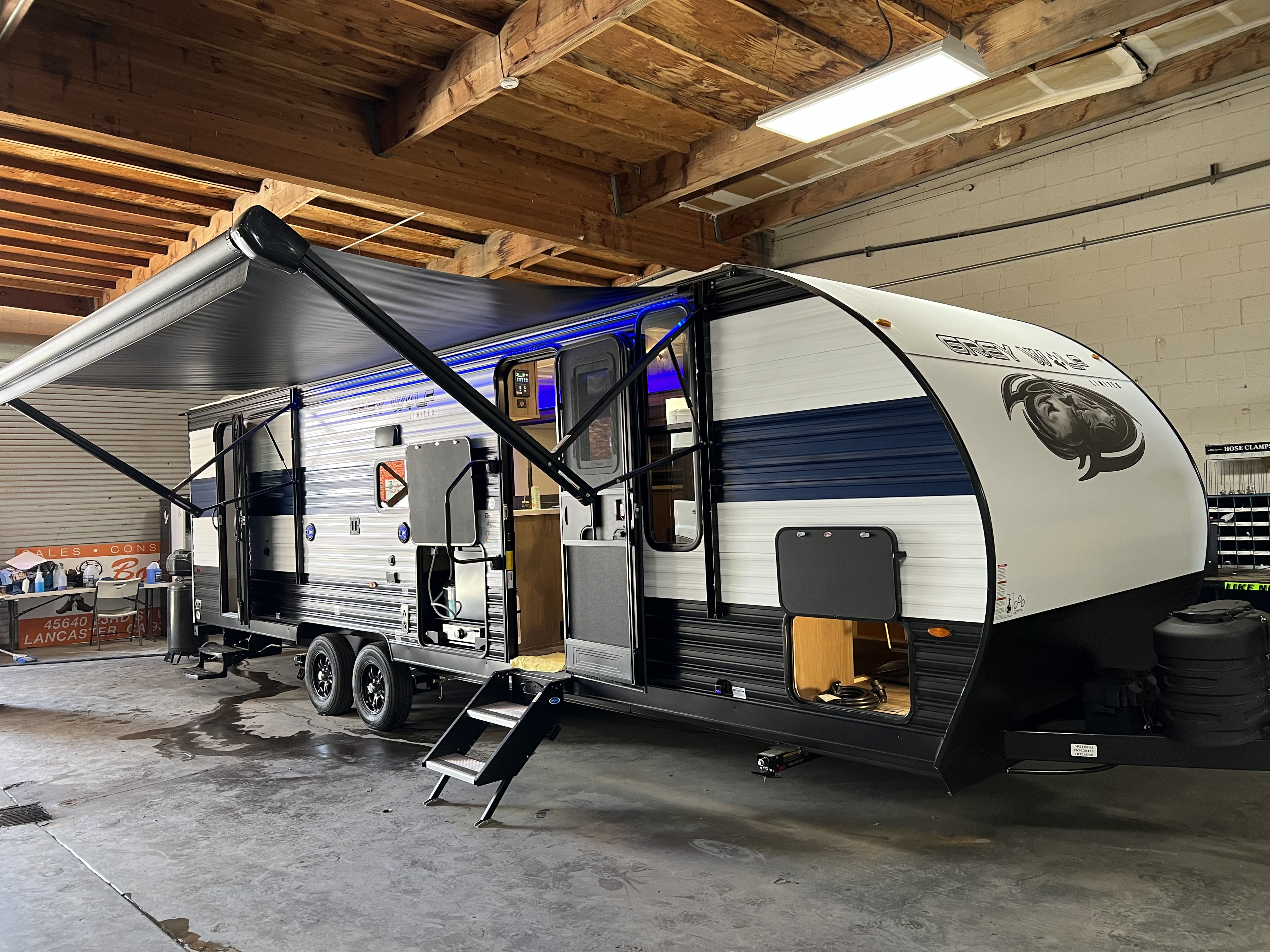 2023 Forest River Cherokee Grey Wolf 26DBH
