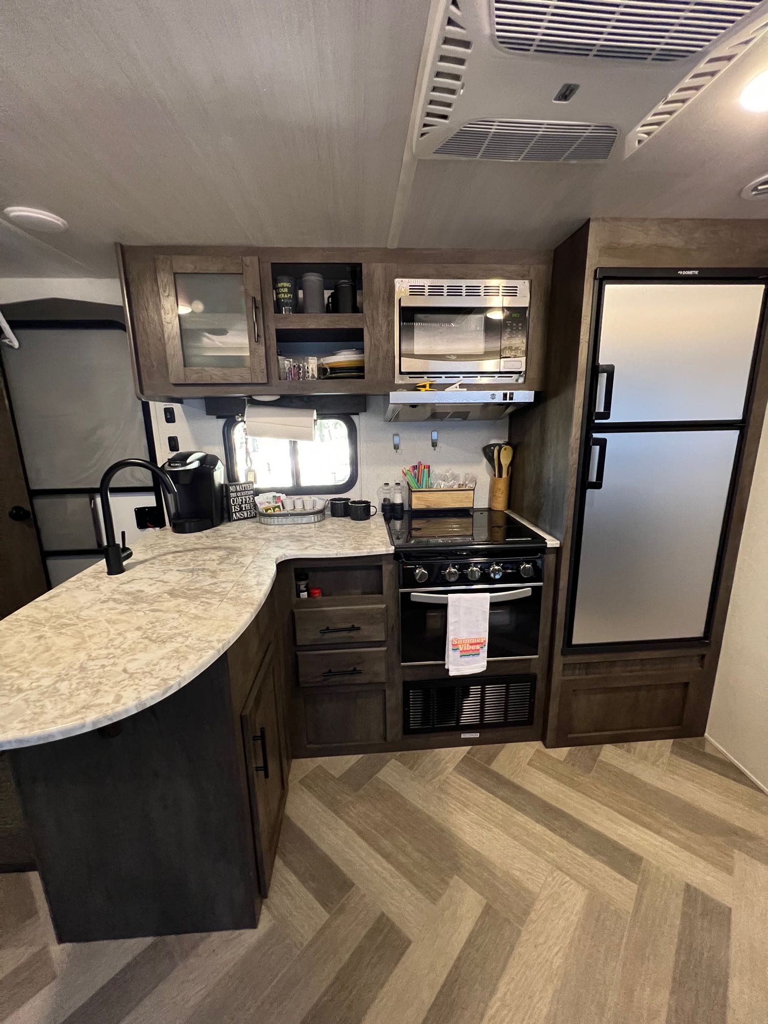 Travel trailer RV Rental 