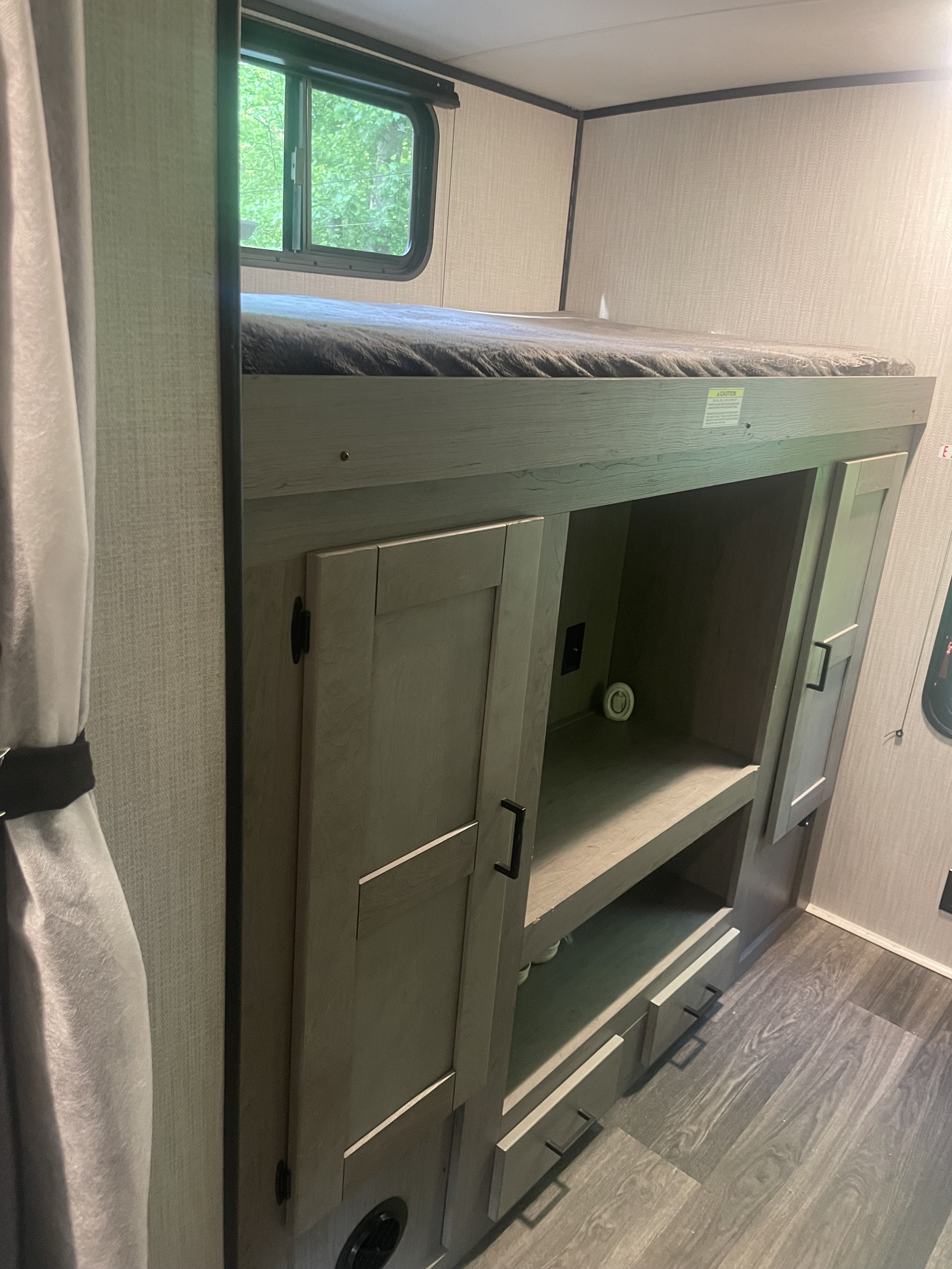 Bunk . Heartland RVs Mallard 2021