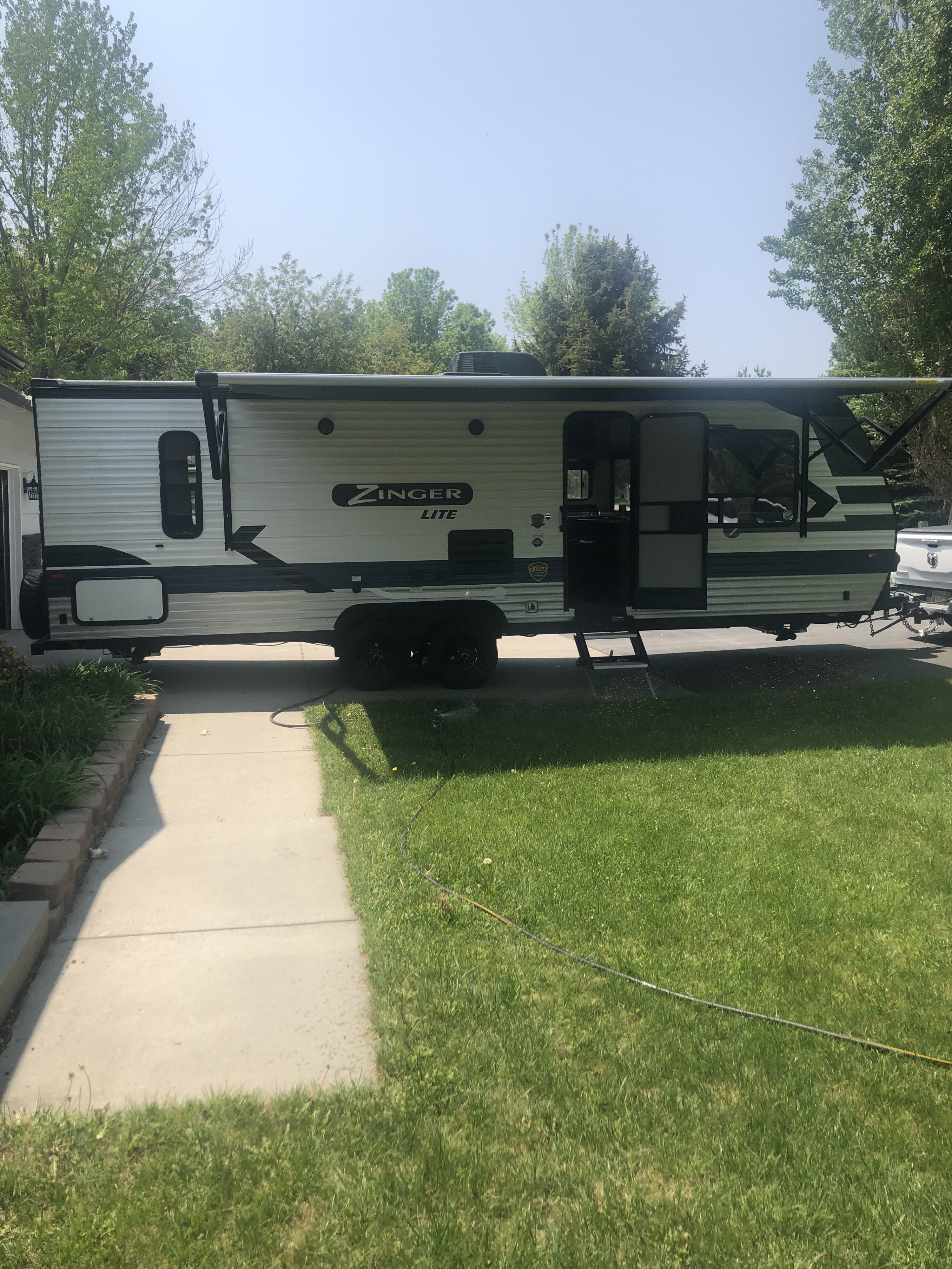 2022 Crossroads RV Zinger Lite
