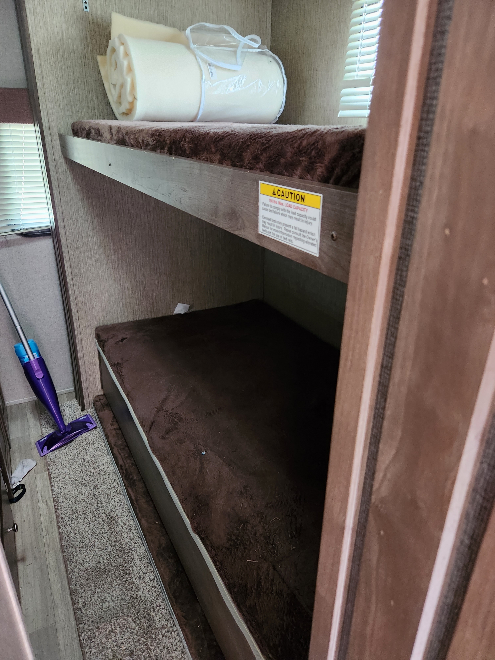 Dutchmen Coleman Lantern 2019