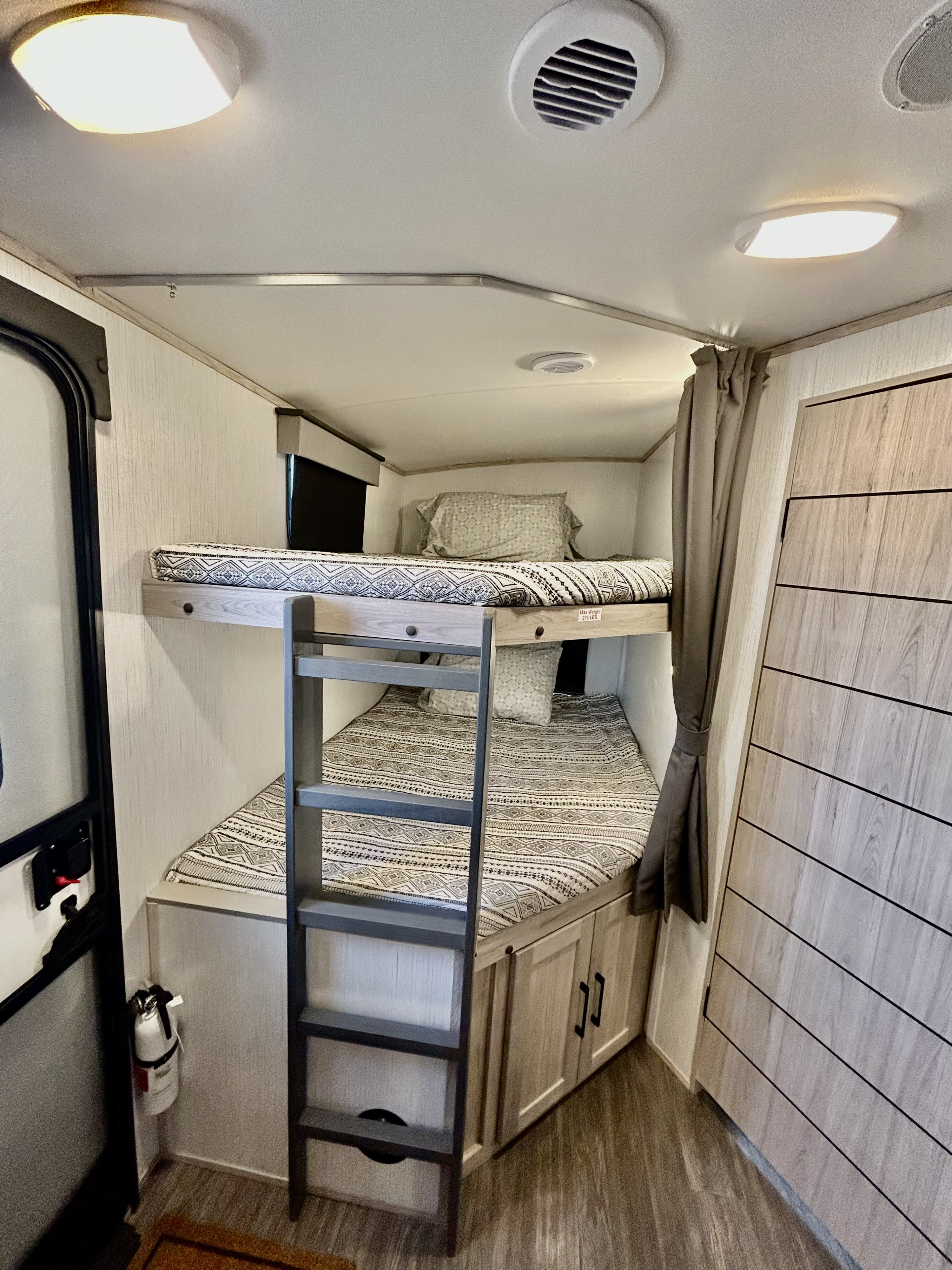 Travel trailer RV Rental 