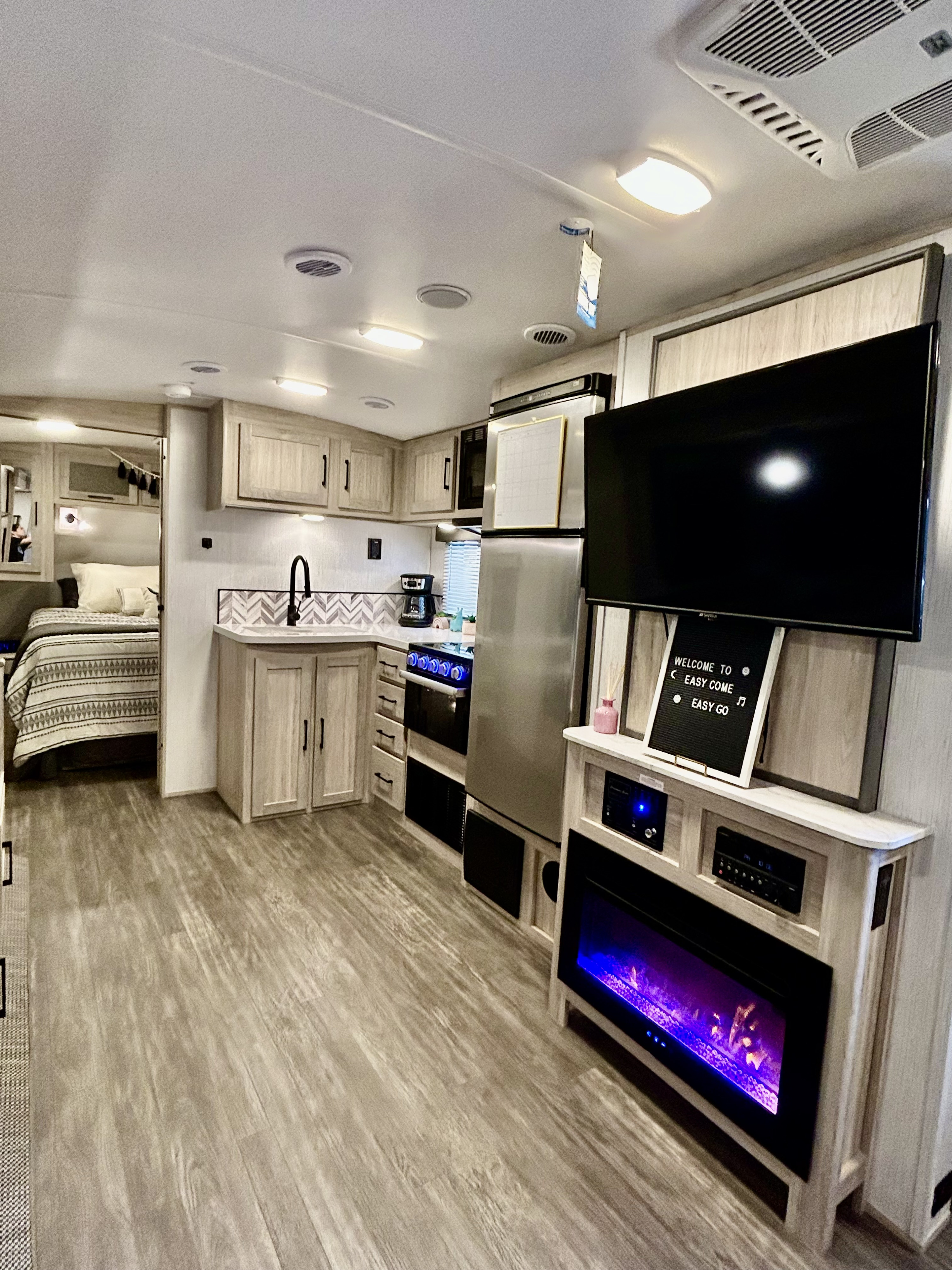 Travel trailer RV Rental 