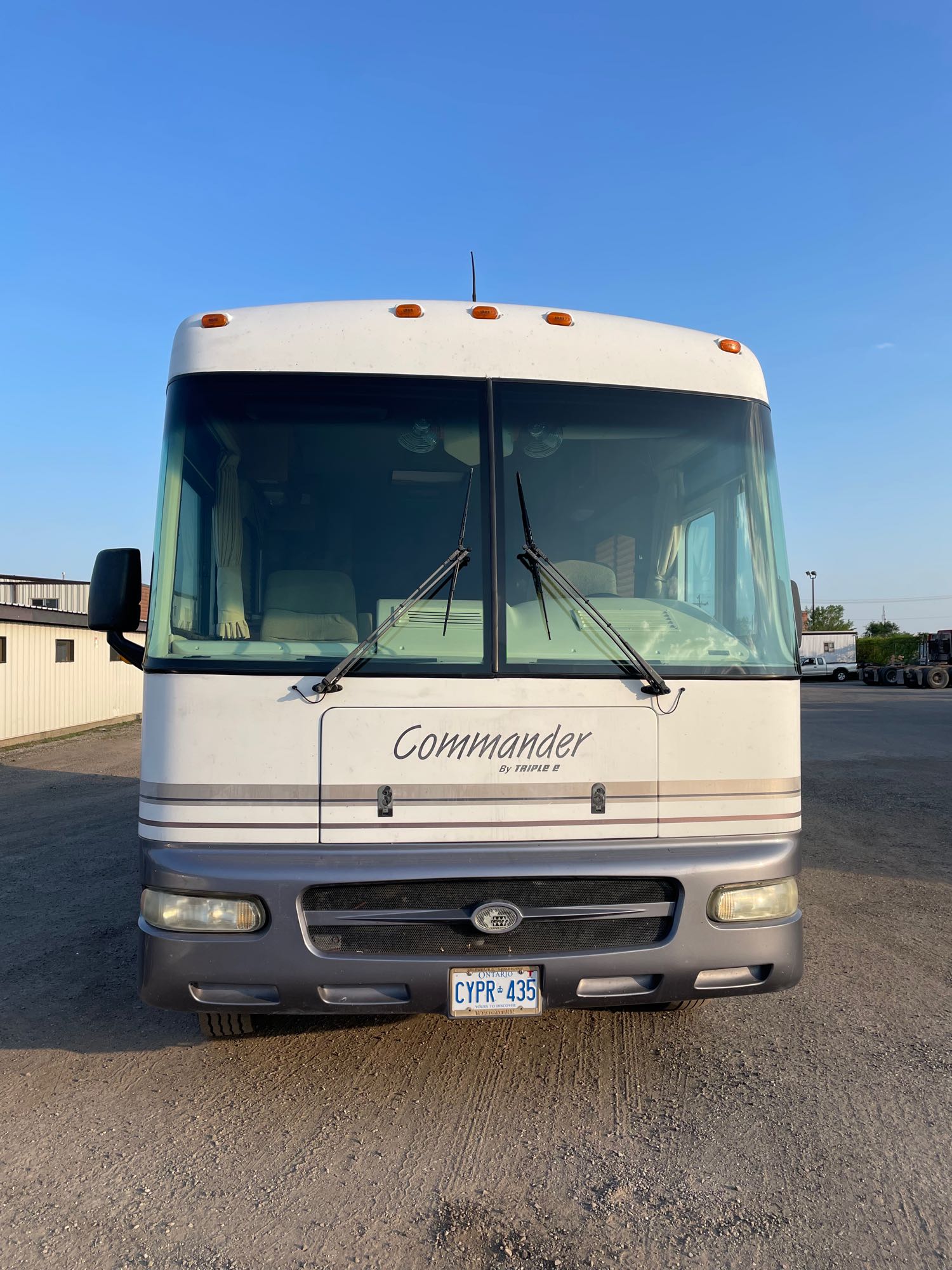 1999 Triple E Commander