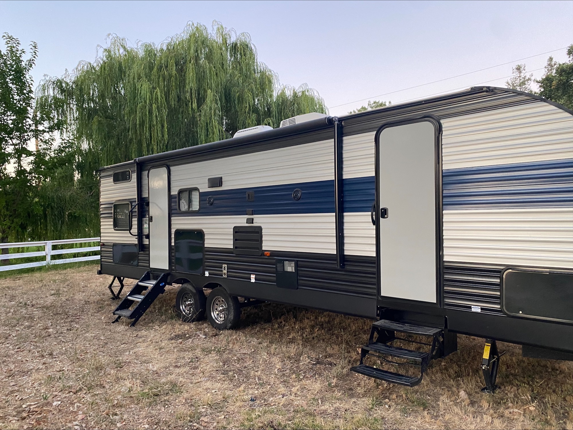 Travel trailer RV Rental 