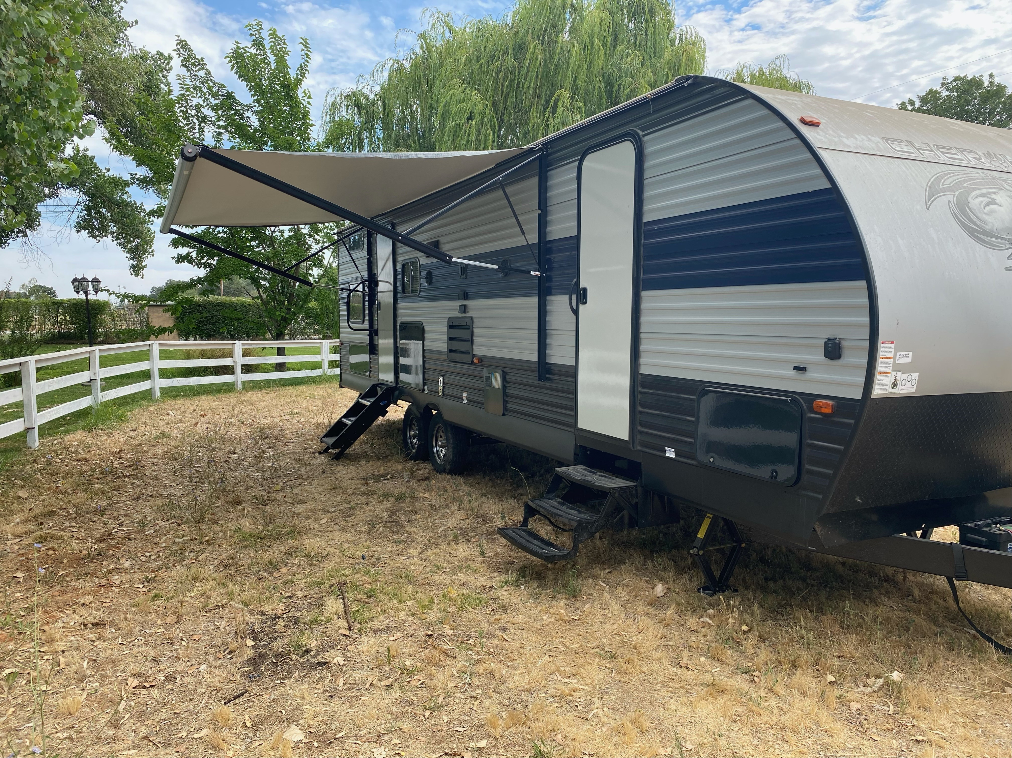 Travel trailer RV Rental 