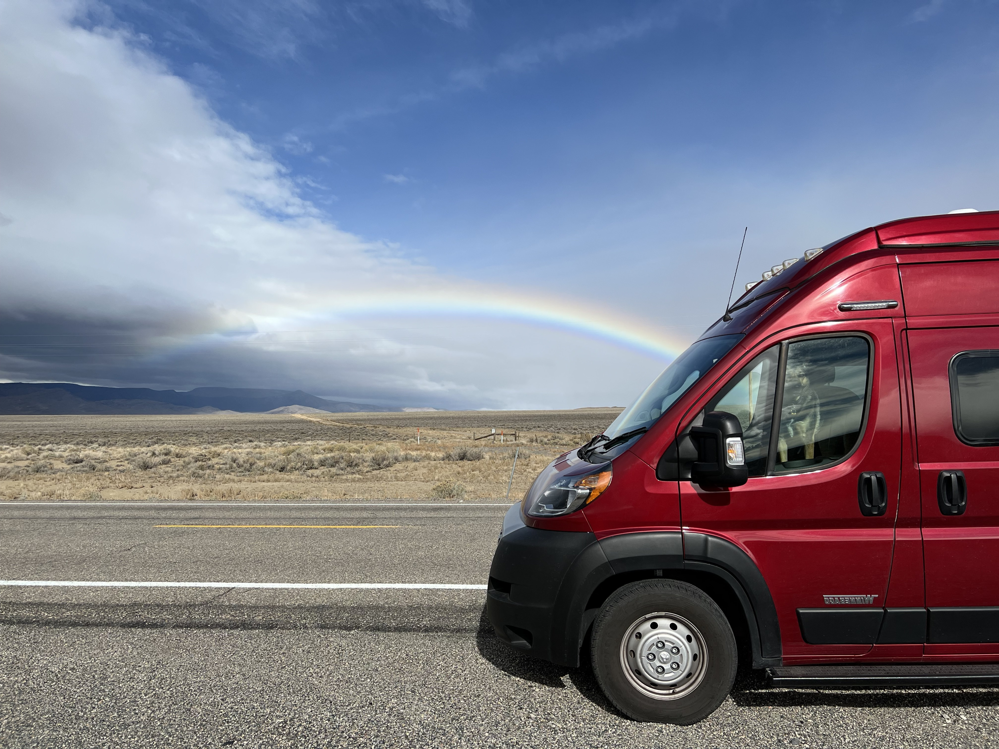 Starlink Enabled Winnebago "LTL JOE" Seats 6, Sleeps 4, 125 mi/day!