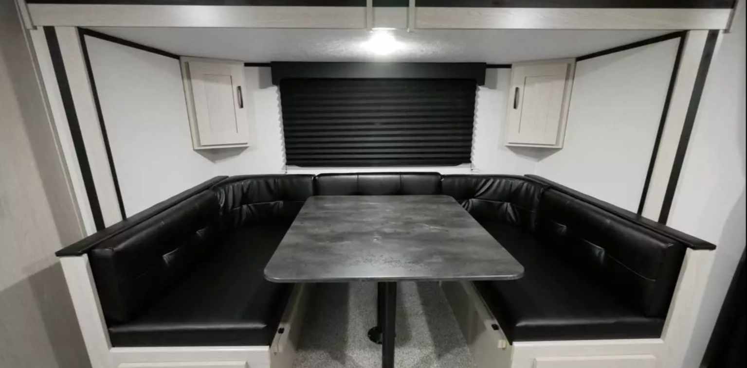 Travel trailer RV Rental 
