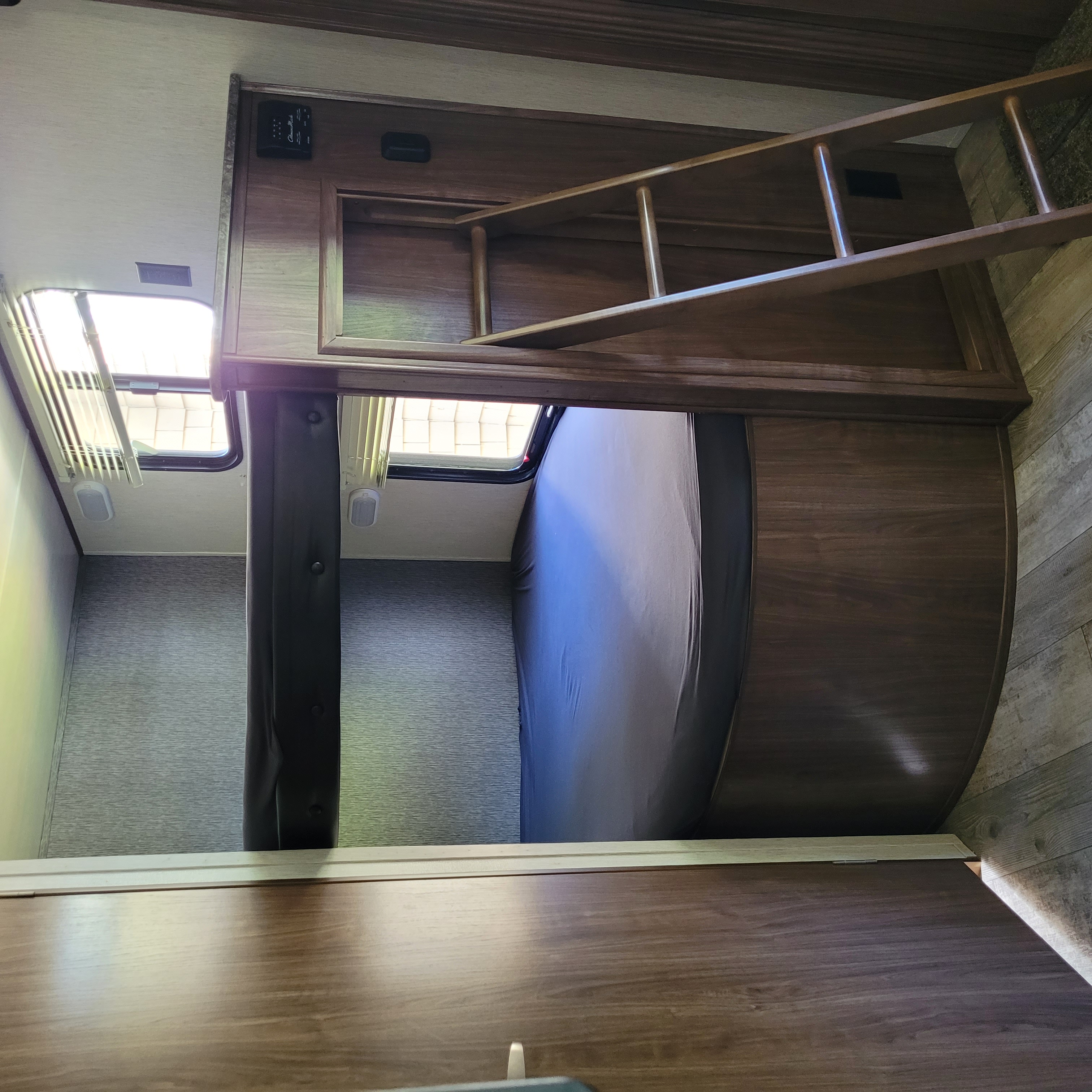 Heartland RVs Pioneer 2018