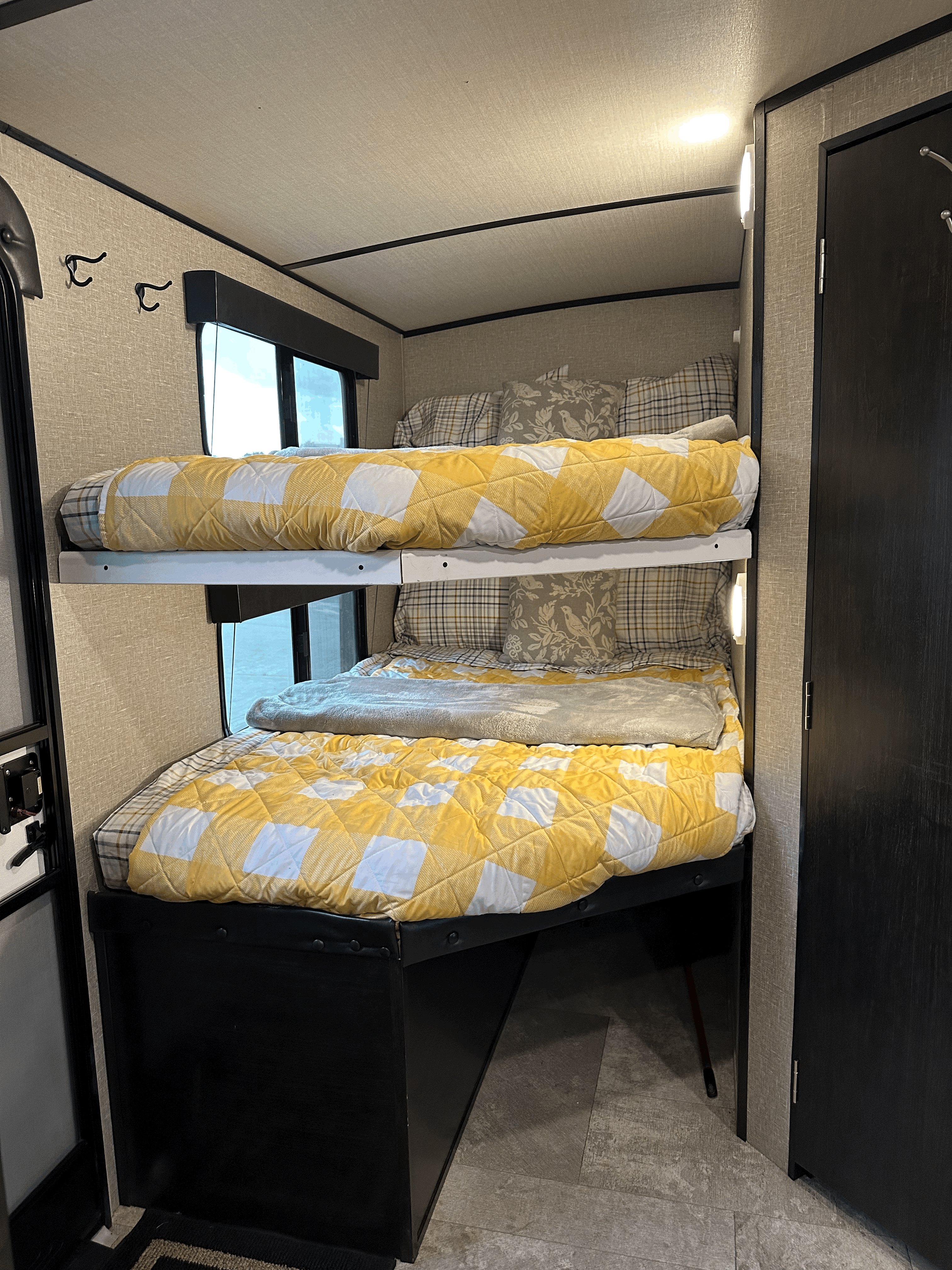 Full size bunk beds w/ 4' memory foam mattresses & bedding. All mattresses & pillows in trailer are encased in Allergen protectors.. Grand Design Imagine 2019