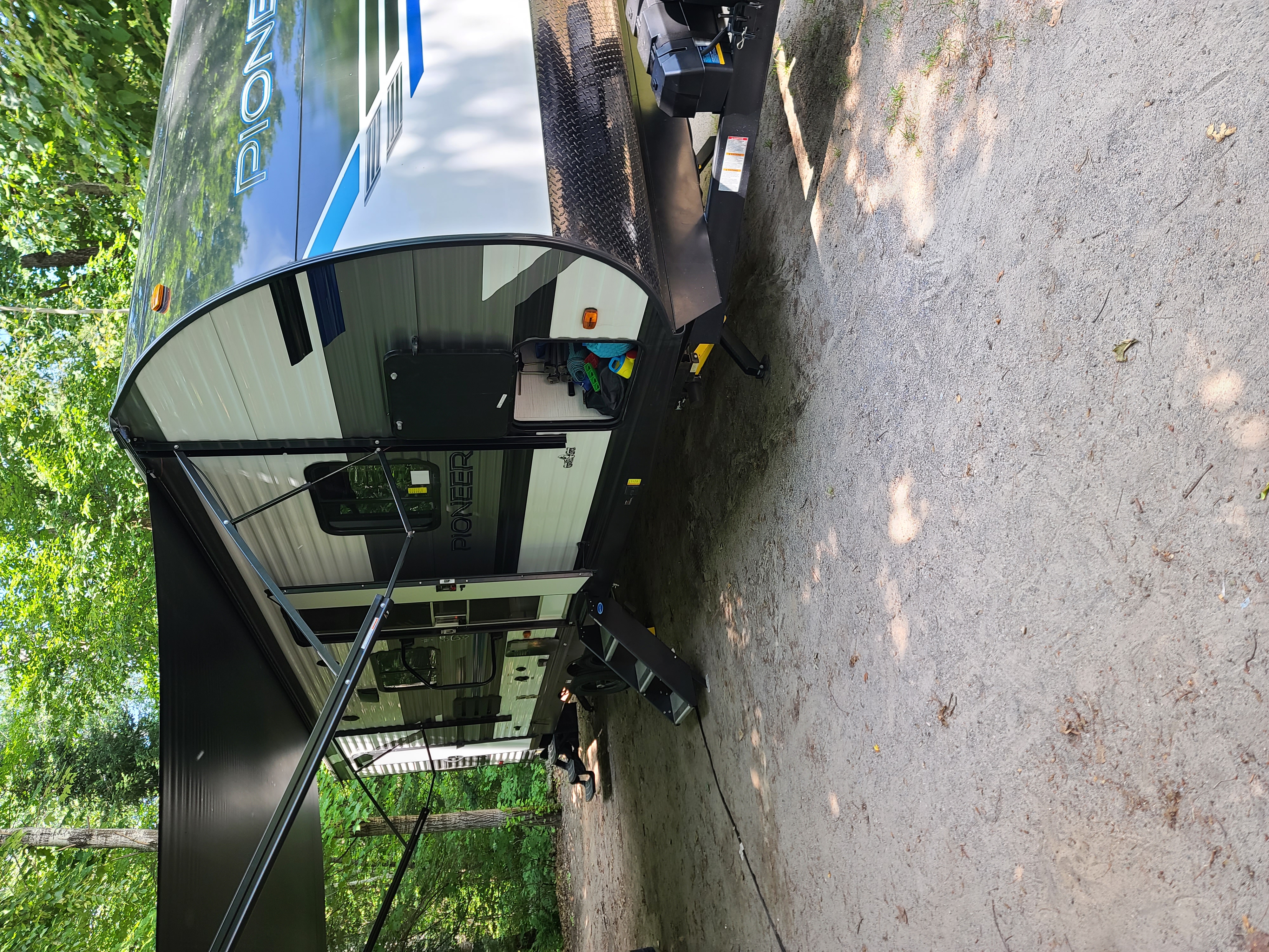 Robs Heartland RVs Pioneer