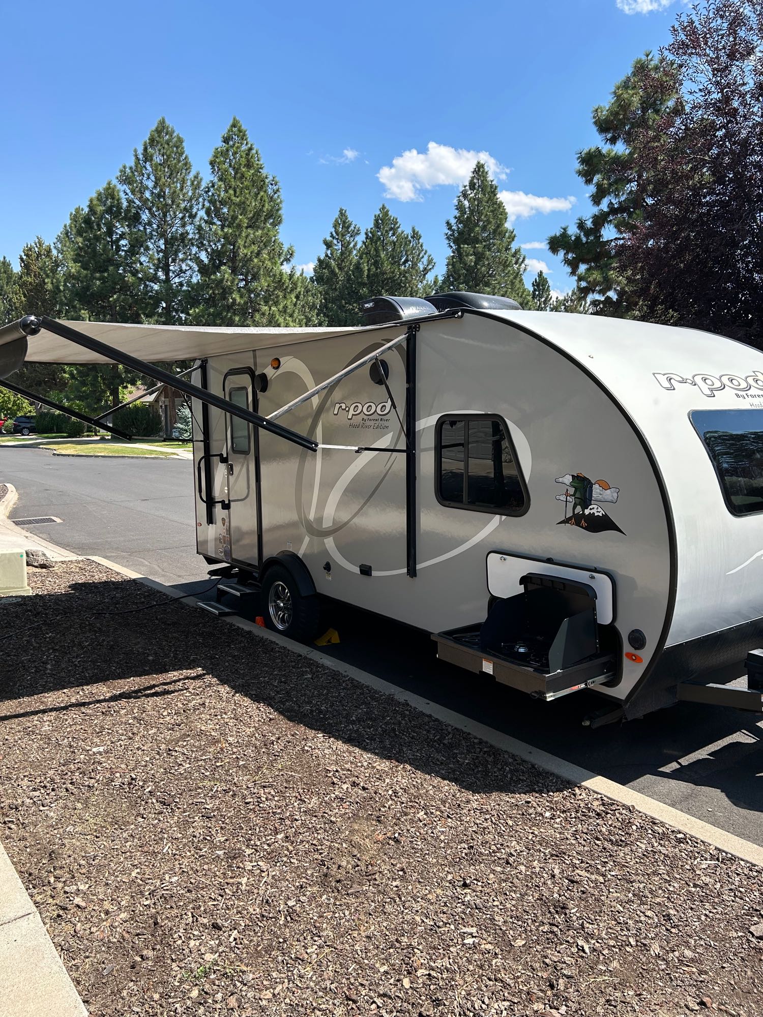 2020 R-Pod 195 Hood River Edition