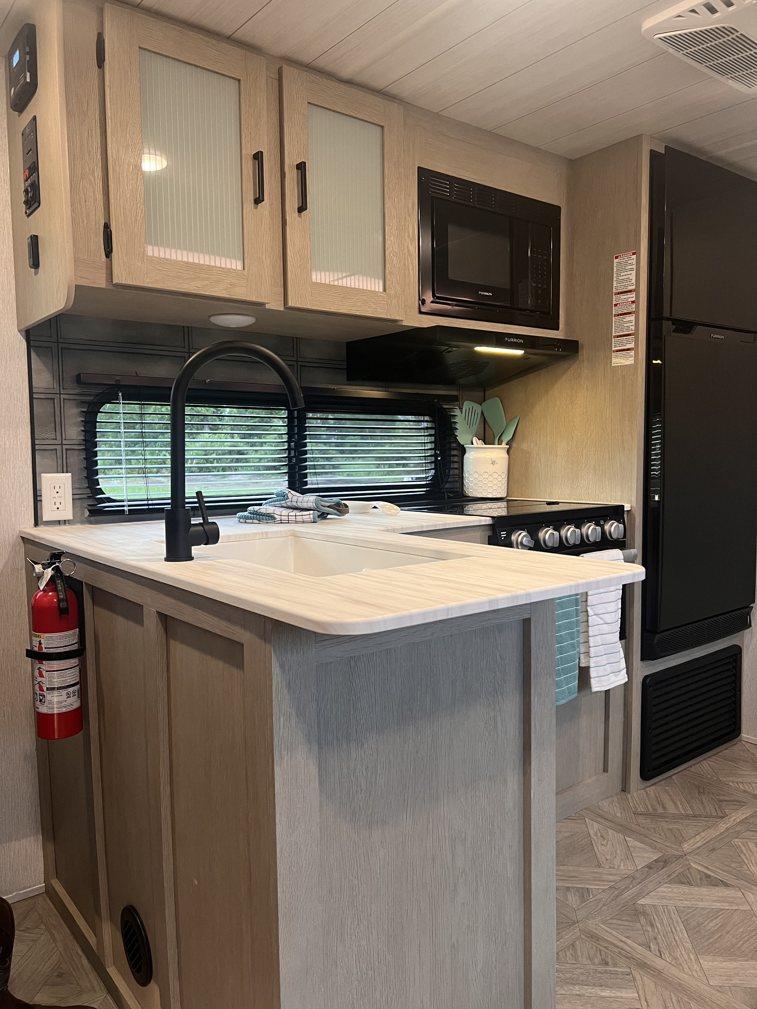 Travel trailer RV Rental 