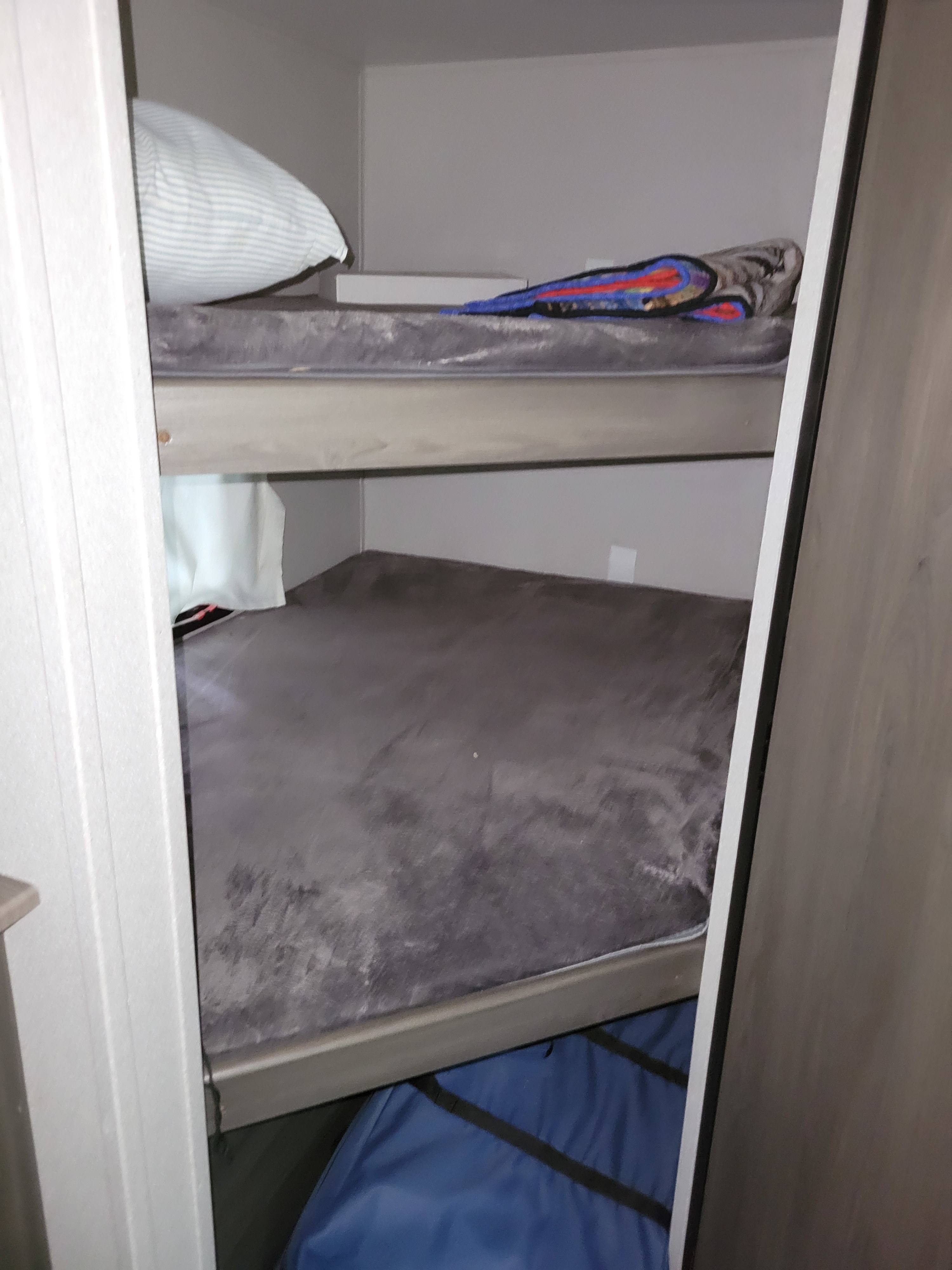 Double bunk beds. Forest River Shasta 2021