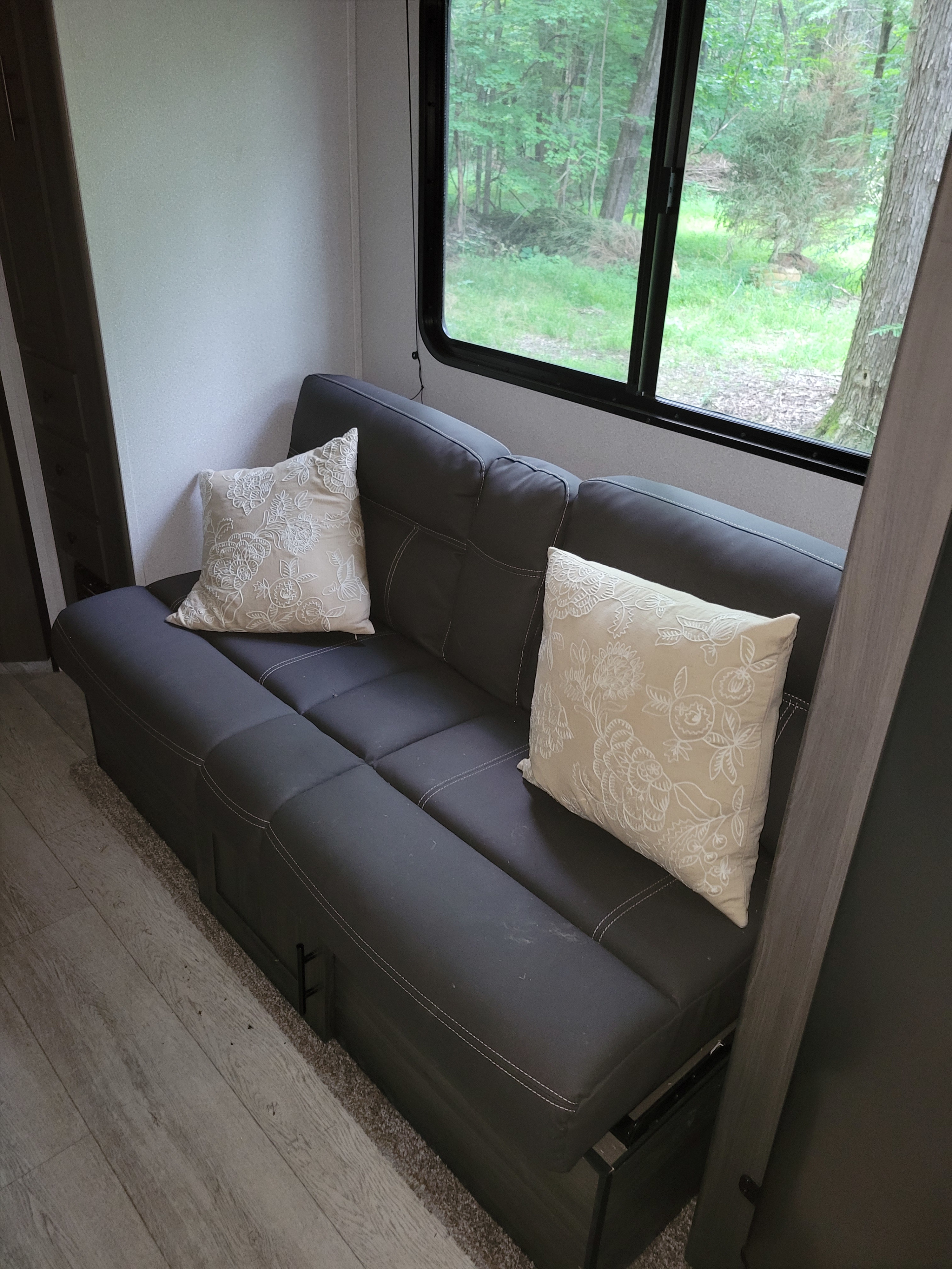 Also a double bed . Forest River Shasta 2021