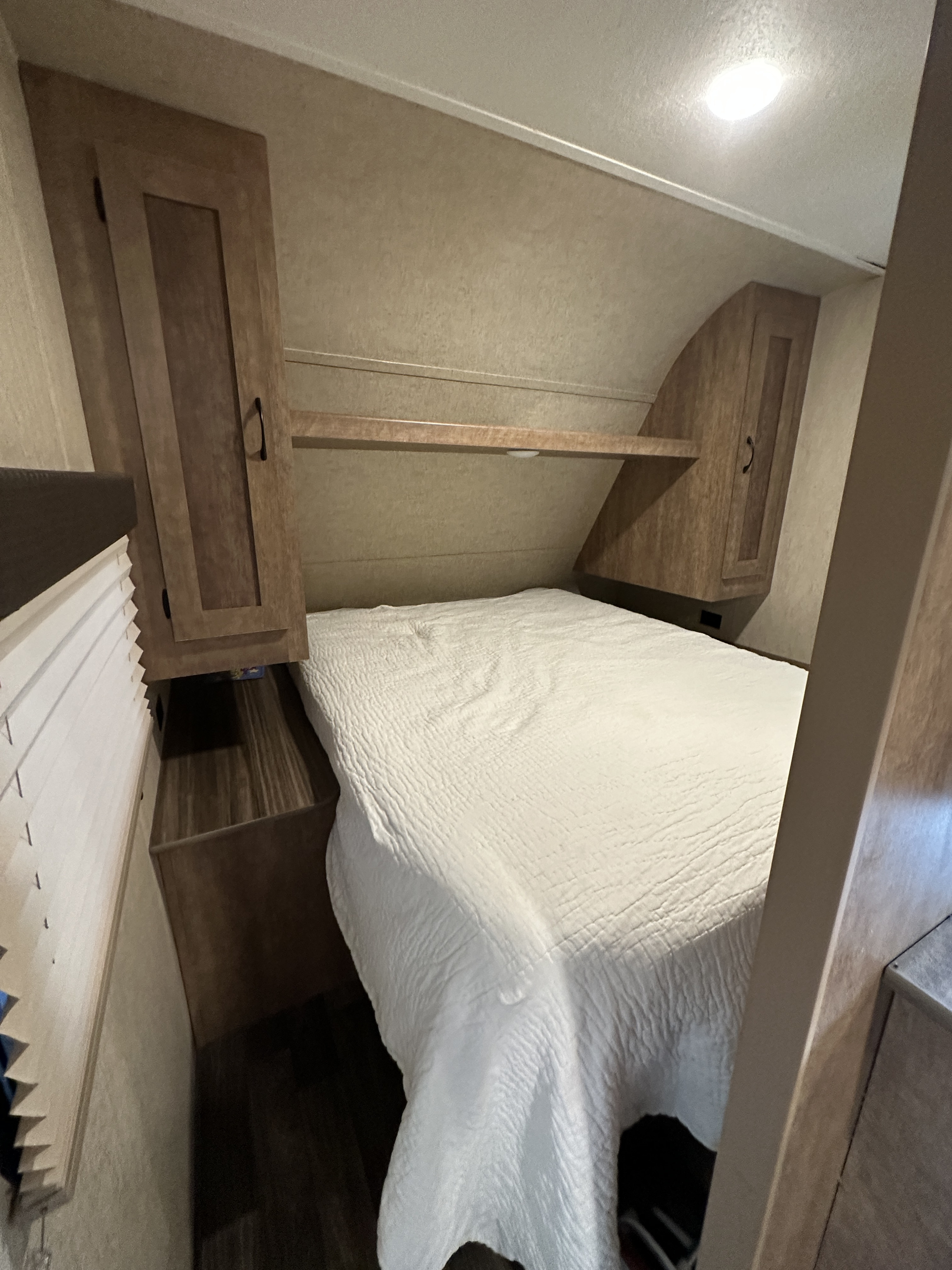 Master sleeping area . Starcraft AR-One Maxx 2017