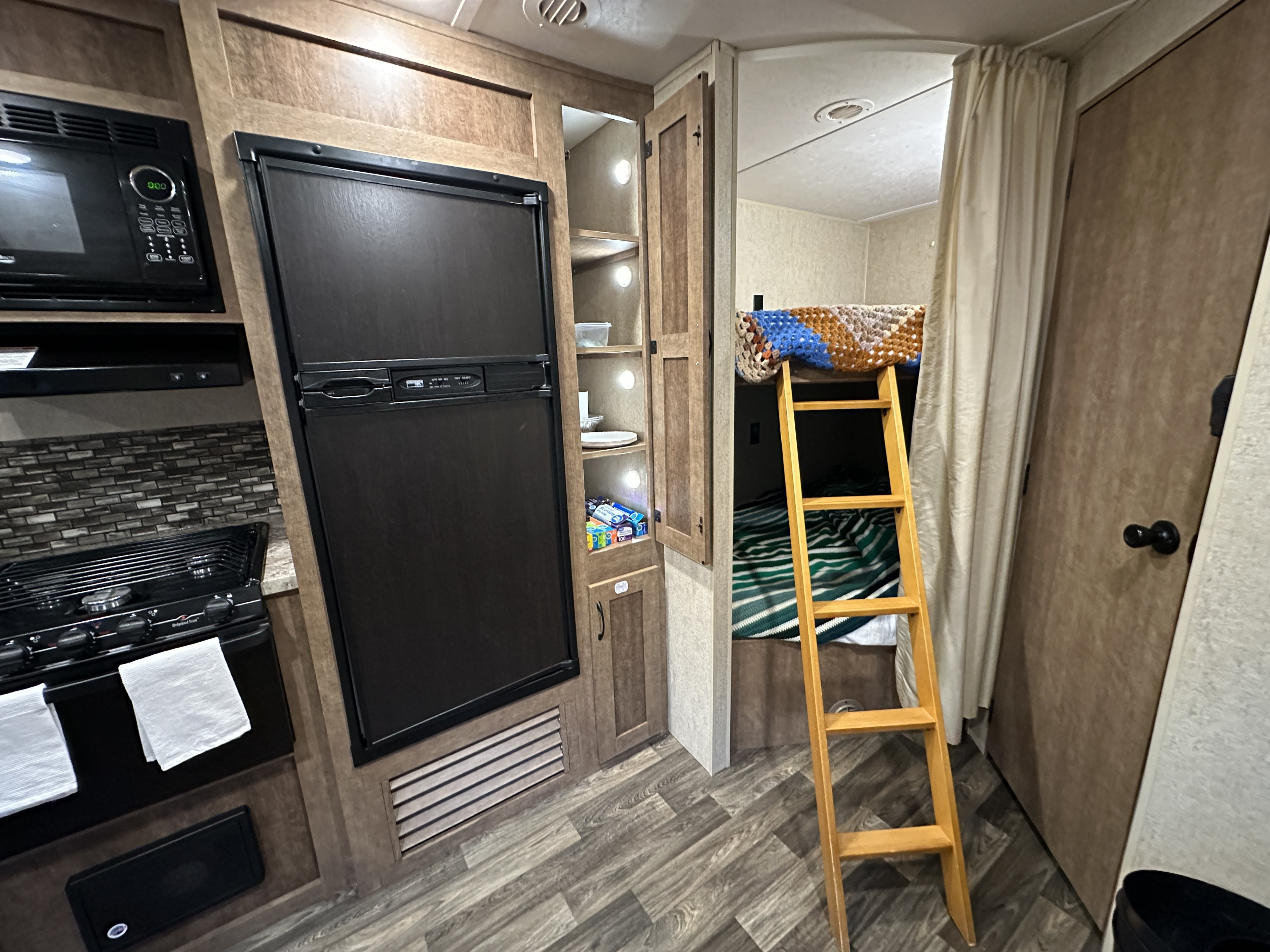 Bunk beds. Starcraft AR-One Maxx 2017