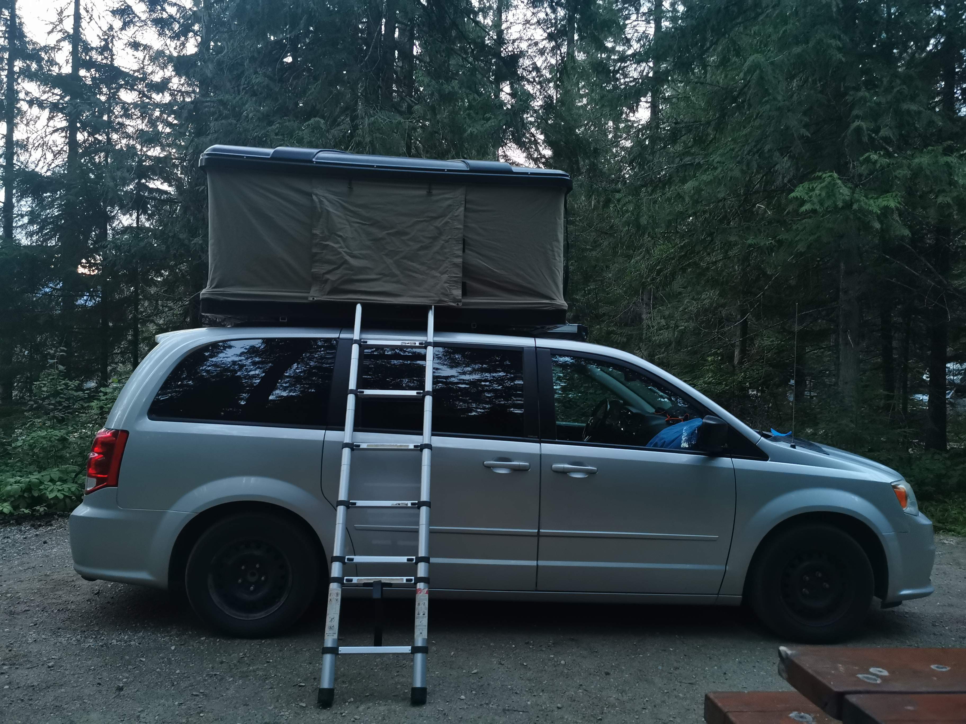 Dodge grand top caravan tent