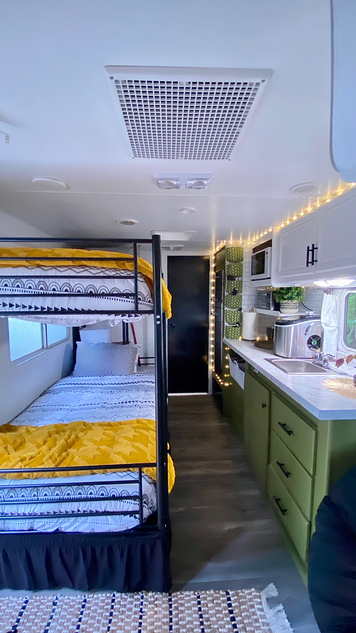 Coachmen Prowler 2003