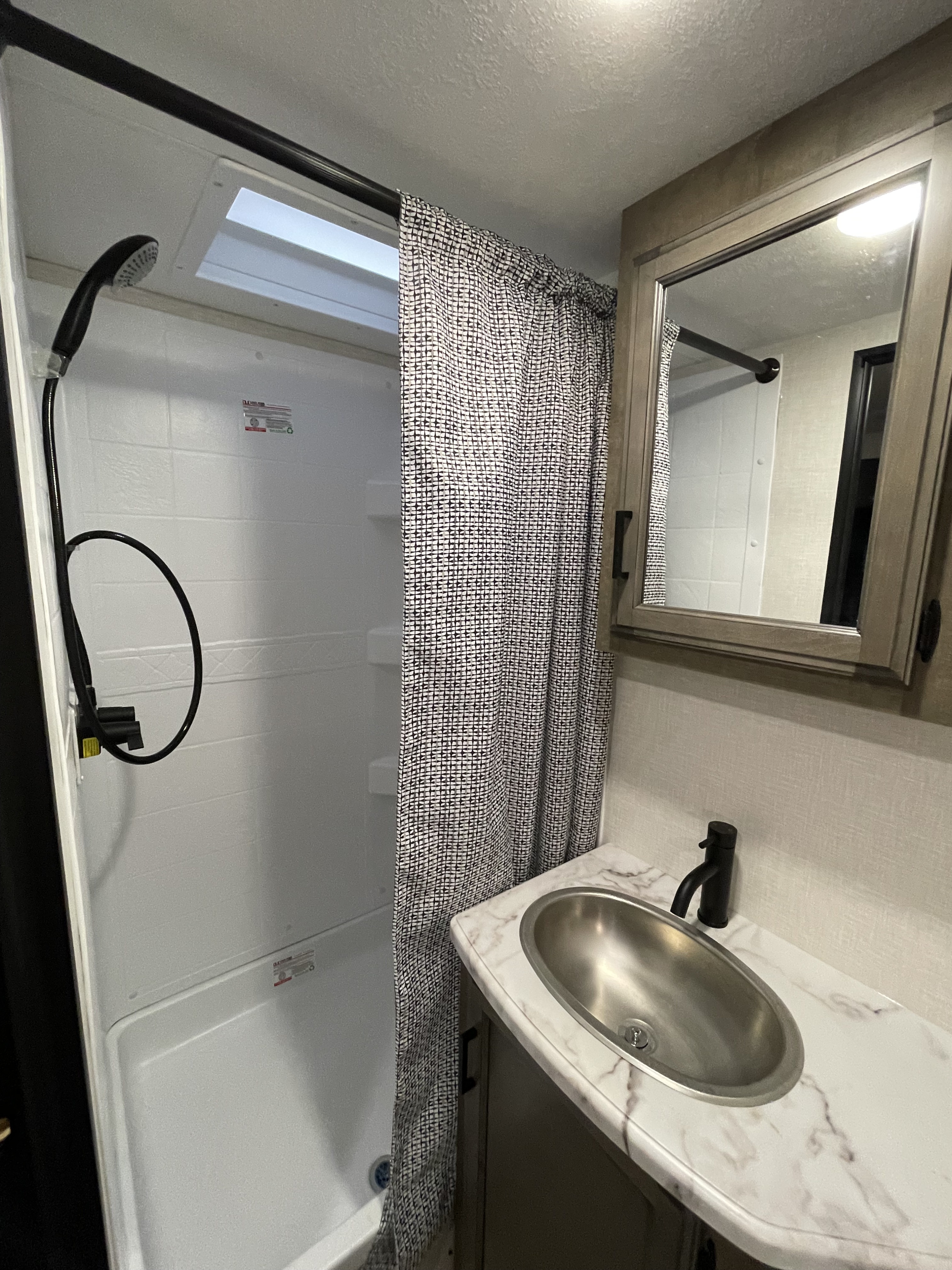 Travel trailer RV Rental 
