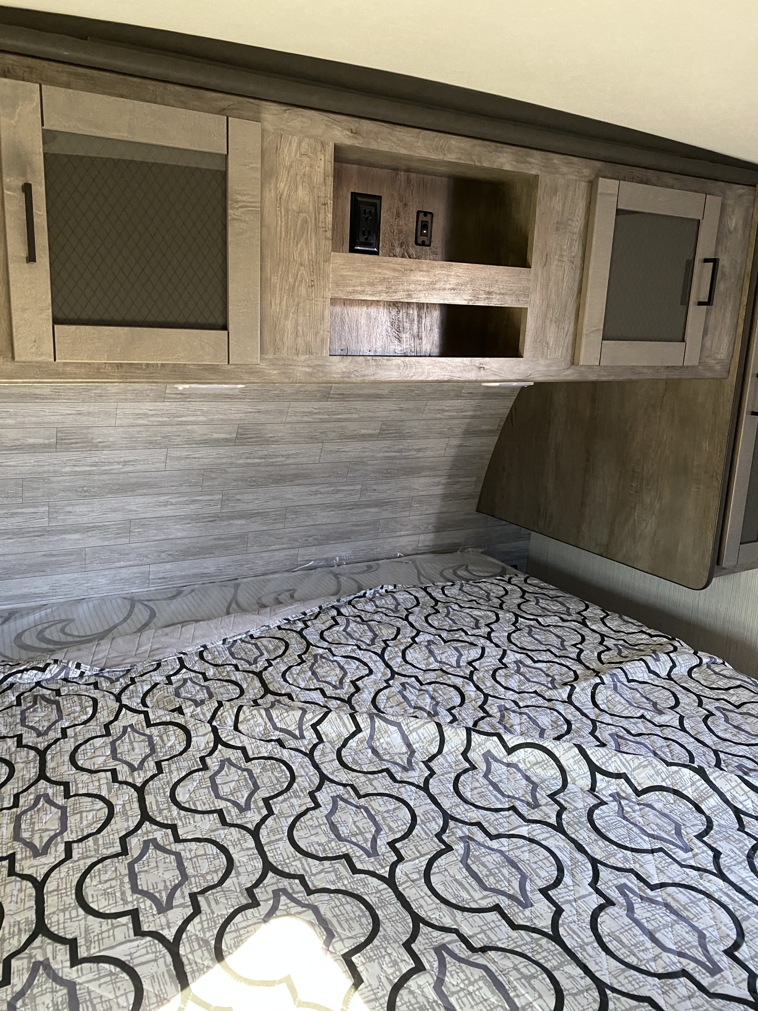 King bed . Heartland RVs North Trail 2021