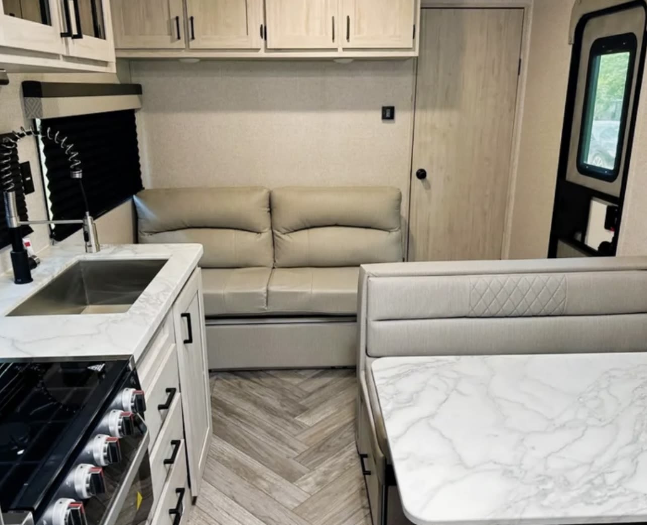 Travel trailer RV Rental 