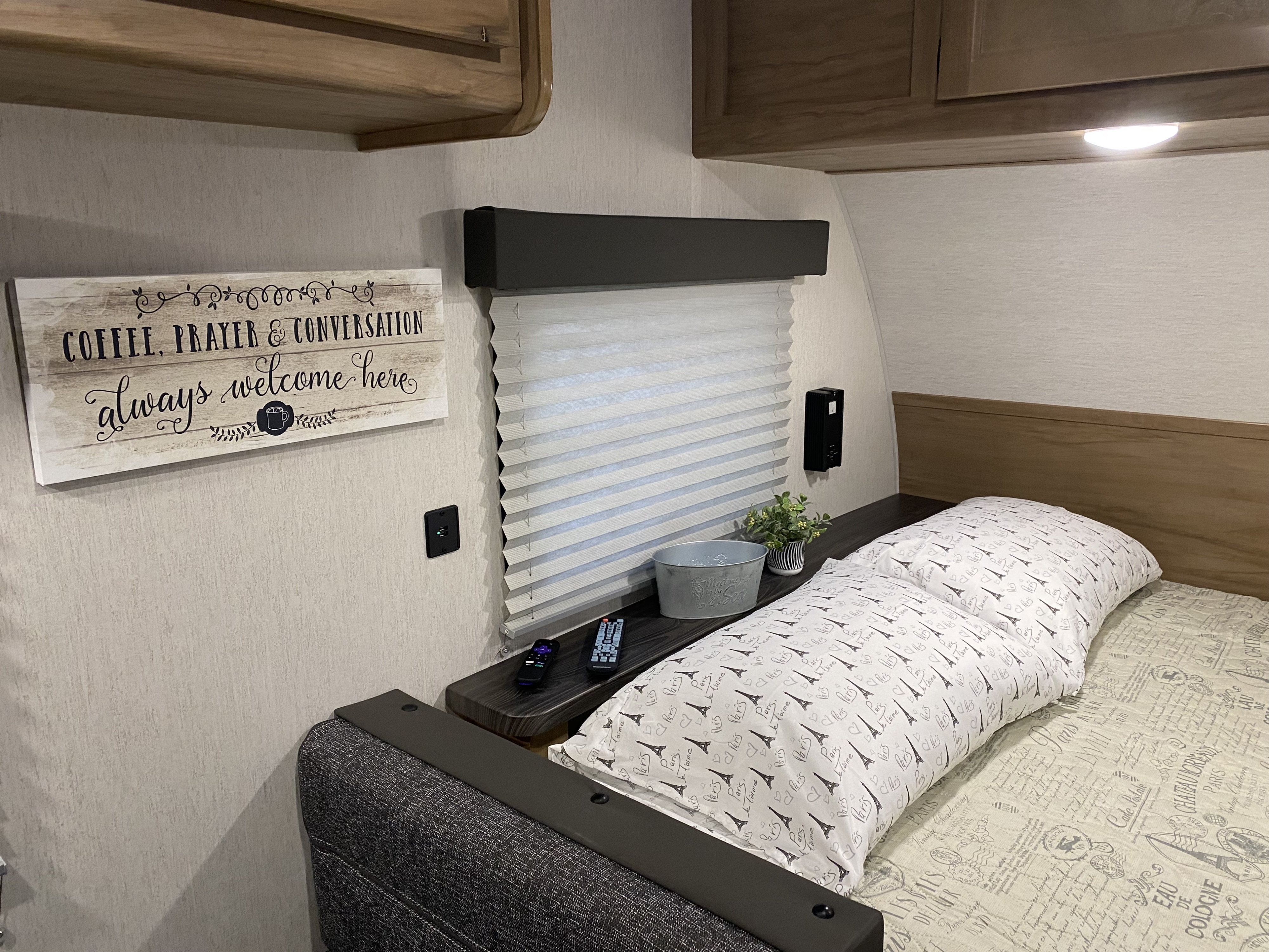 Forest River Cherokee wolf pup 16b 2023