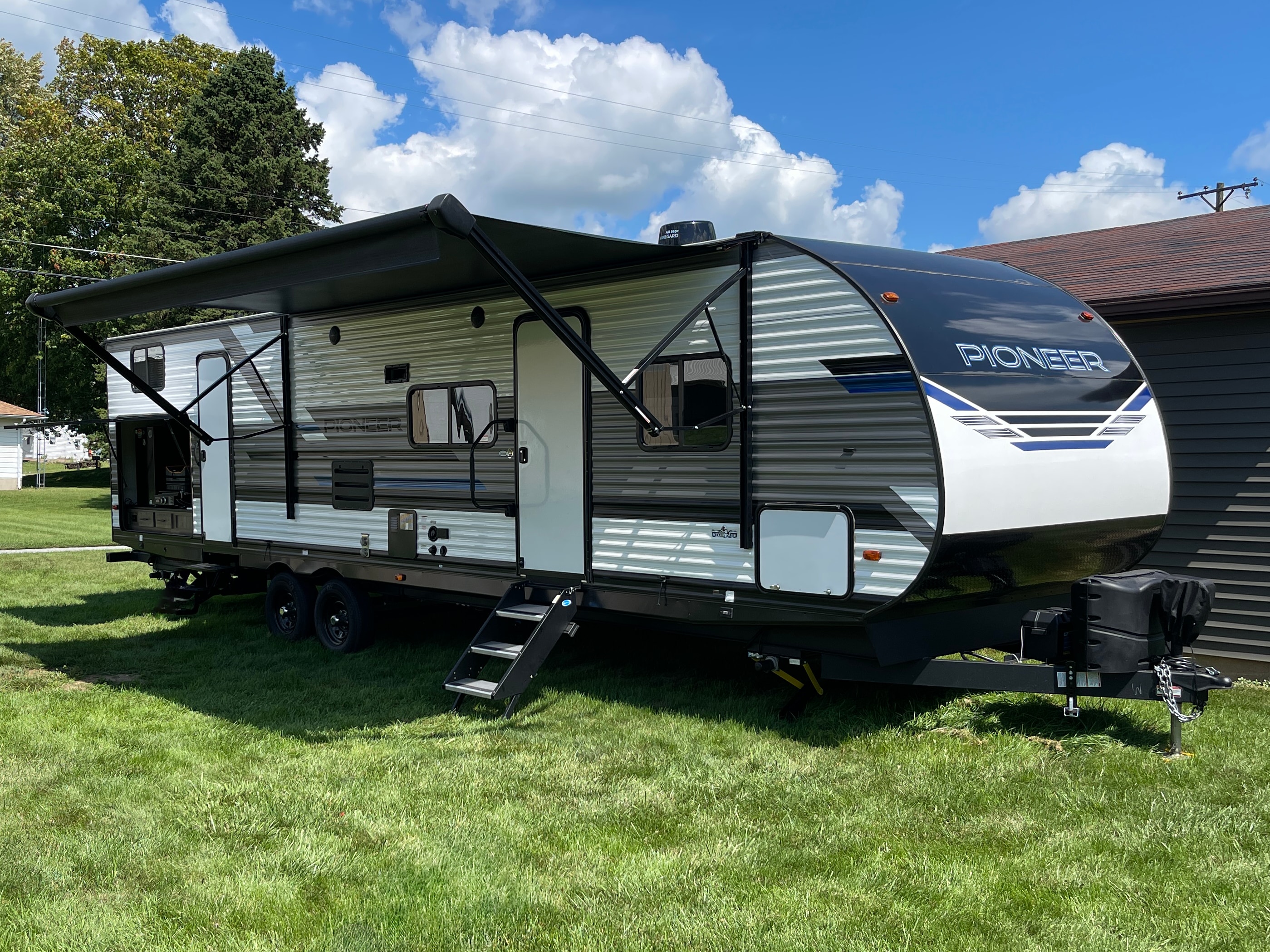 Heartland Pioneer: Your Ultimate Travel Companion!
