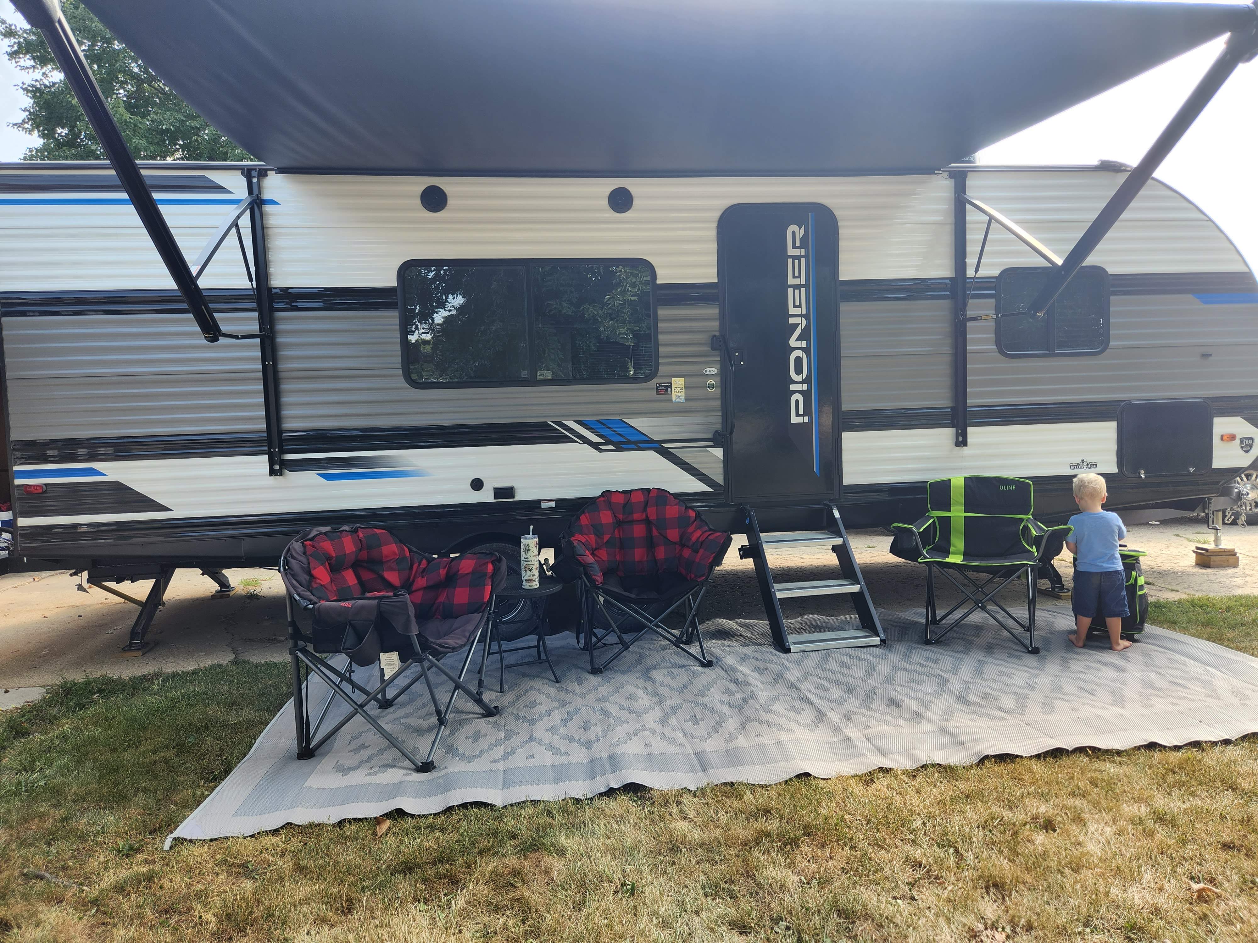 2023 Heartland Pioneer Family Getaway (pet friendly)