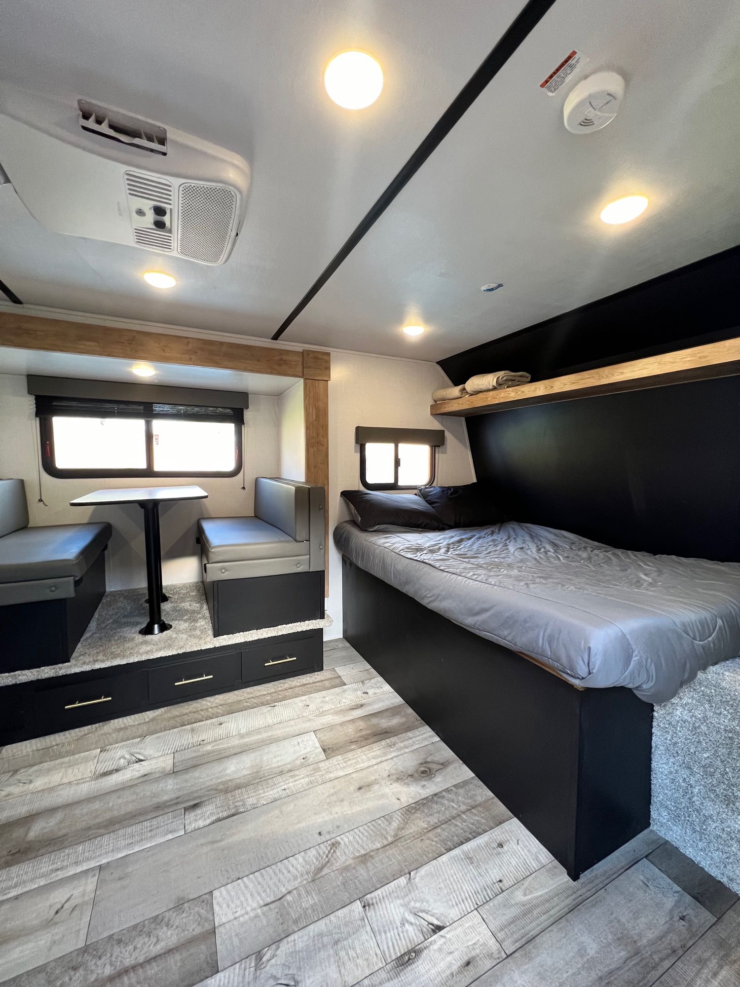 Travel trailer RV Rental 