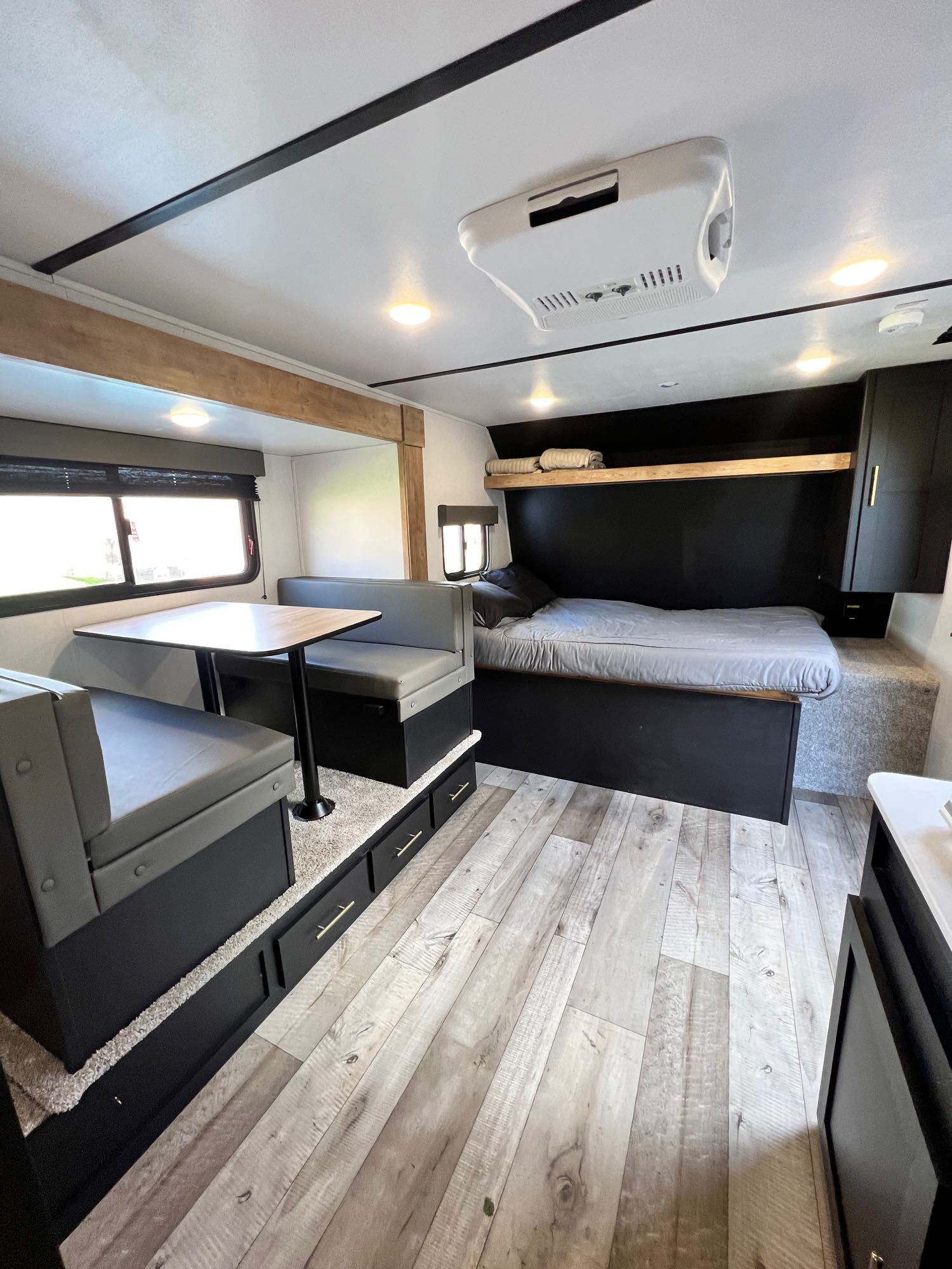 Travel trailer RV Rental 